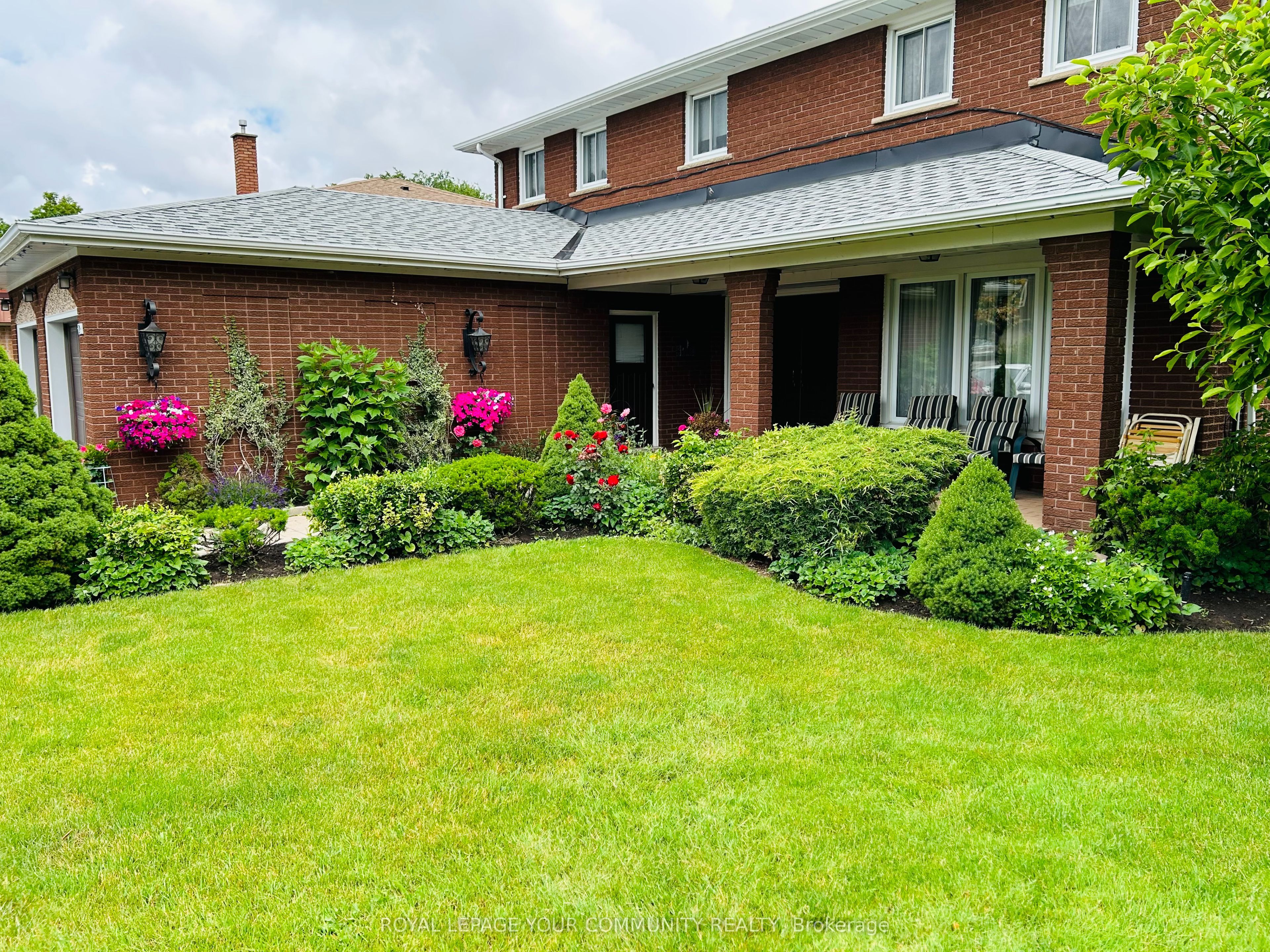 21 Disan Court Property Photo 1
