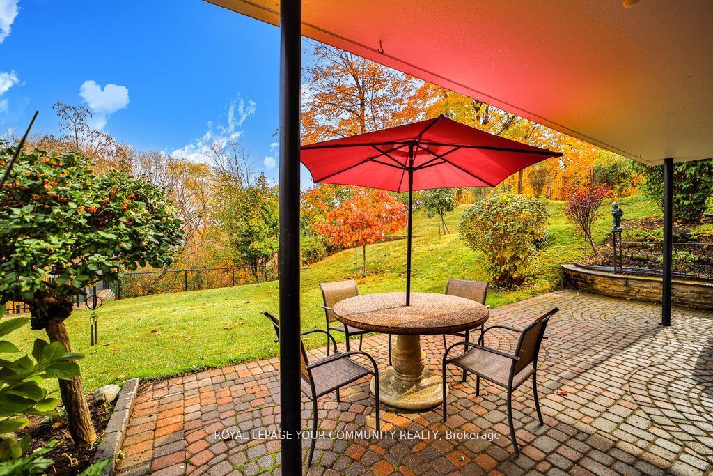 21 Disan Court Property Photo 2