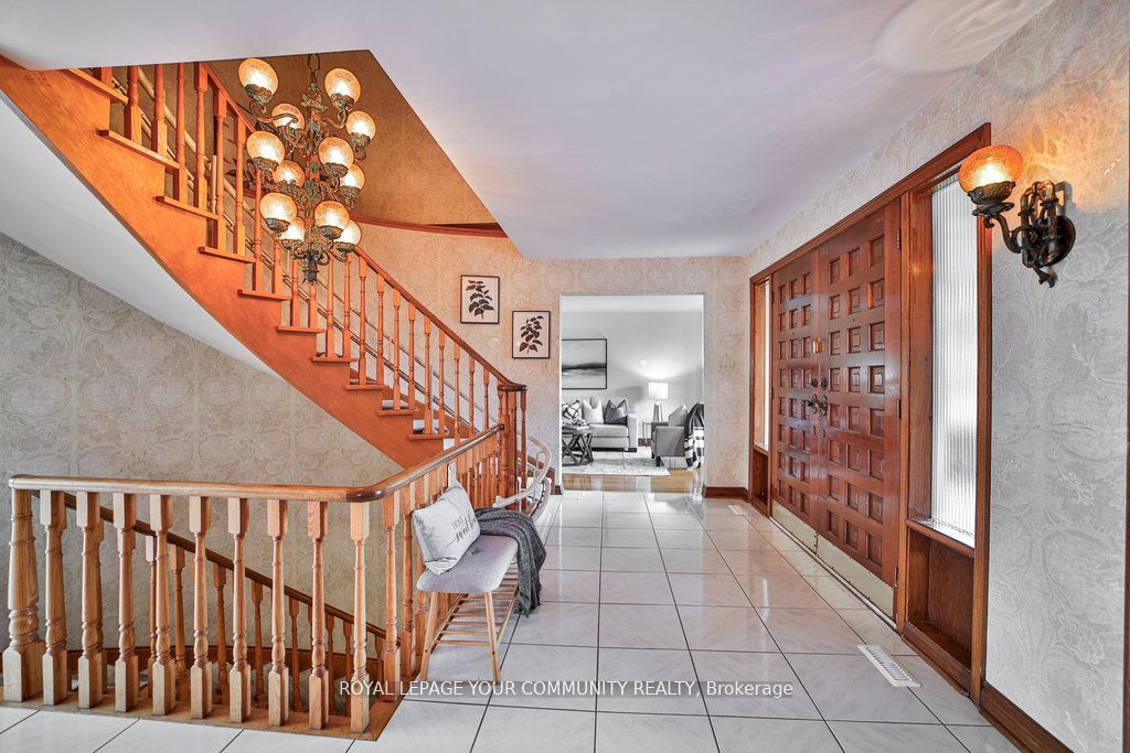 21 Disan Court Property Photo 12