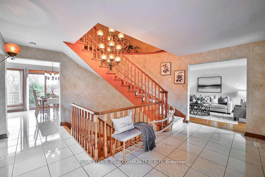 21 Disan Court Property Photo 14