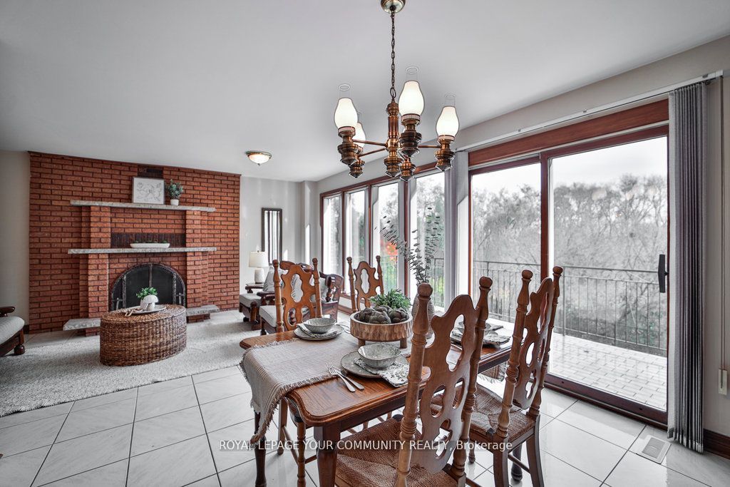 21 Disan Court Property Photo 24