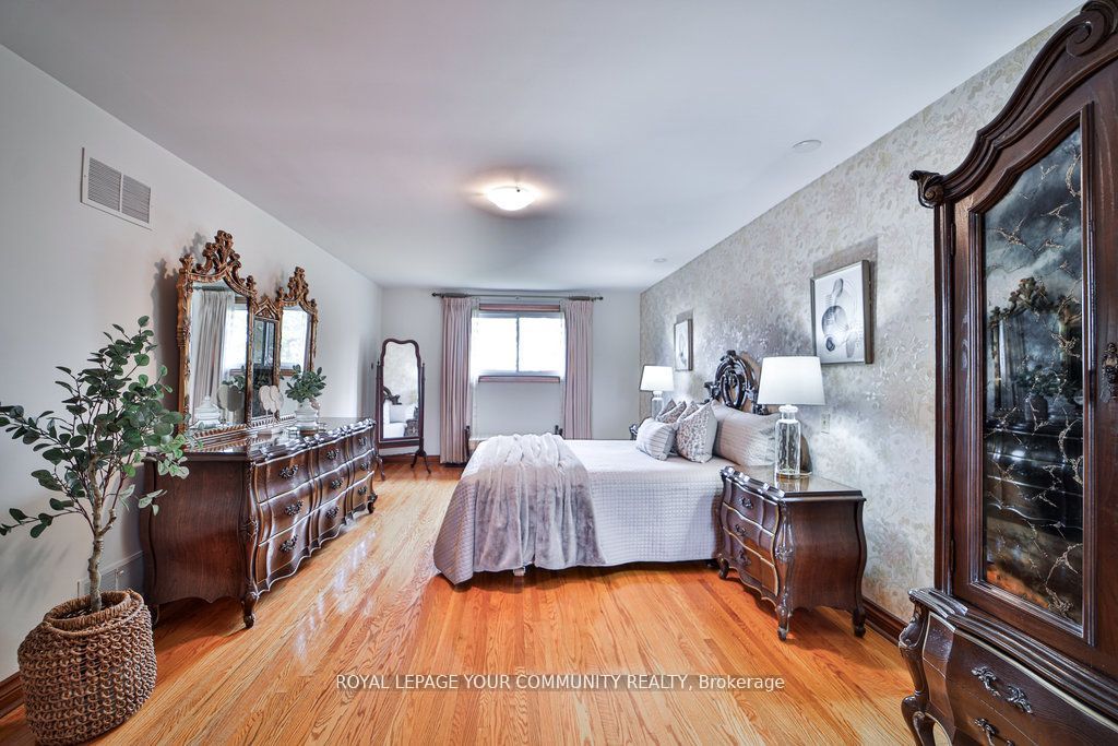 21 Disan Court Property Photo 26