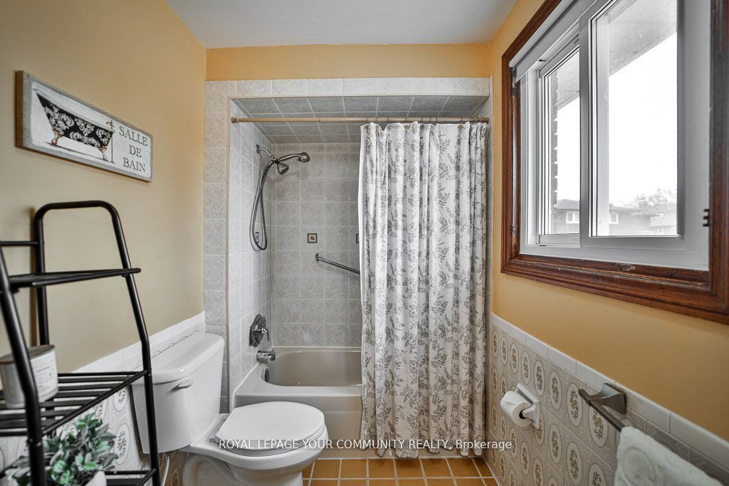 21 Disan Court Property Photo 30