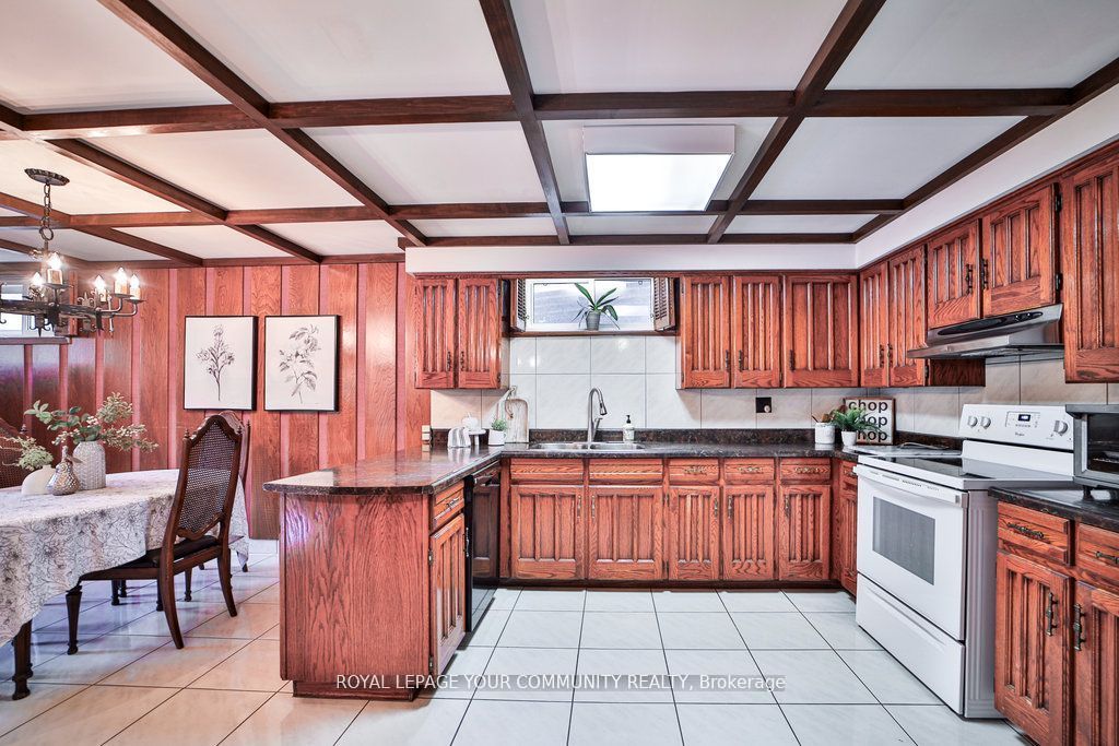 21 Disan Court Property Photo 33