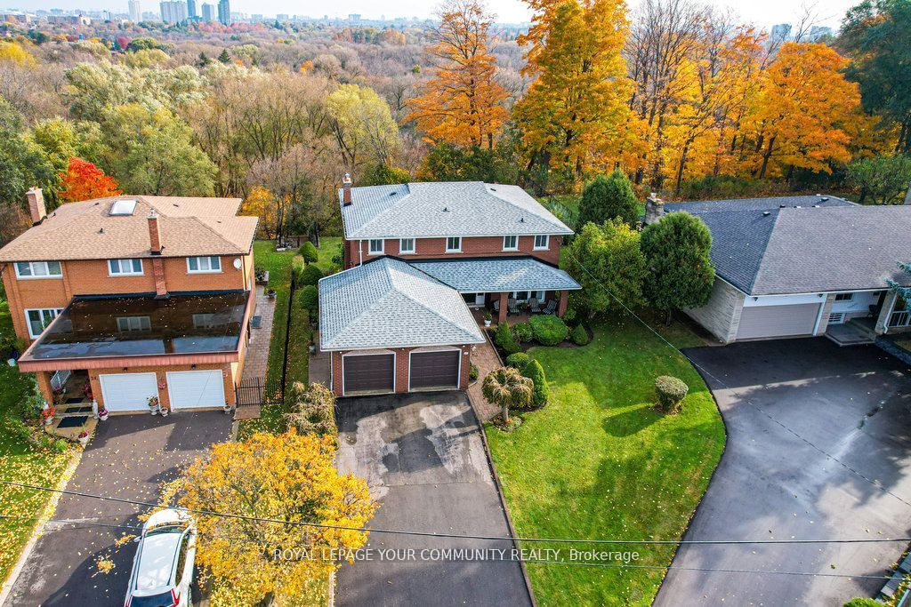 21 Disan Court Property Photo 40