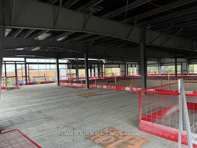 10 Vice Regent Boulevard Property Photo 13