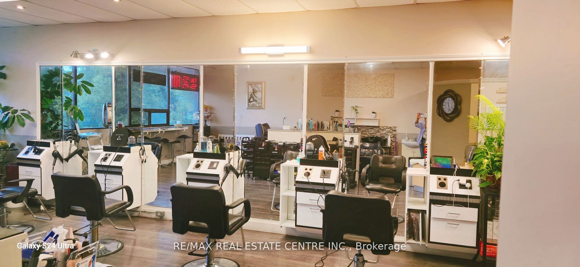 #206 - 333 Dundas Street Property Photo 7