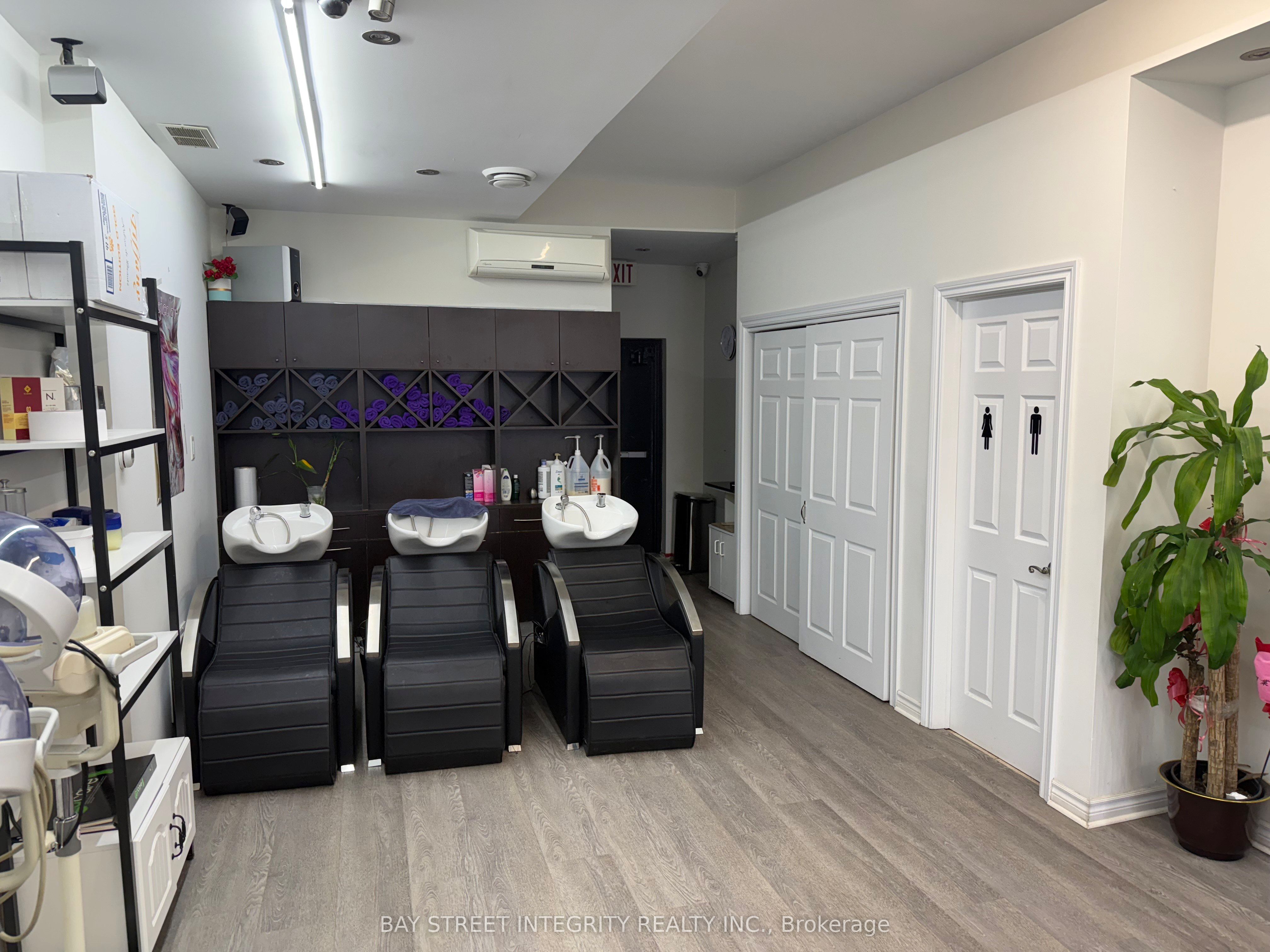 1850 Lakeshore Road Property Photo 8