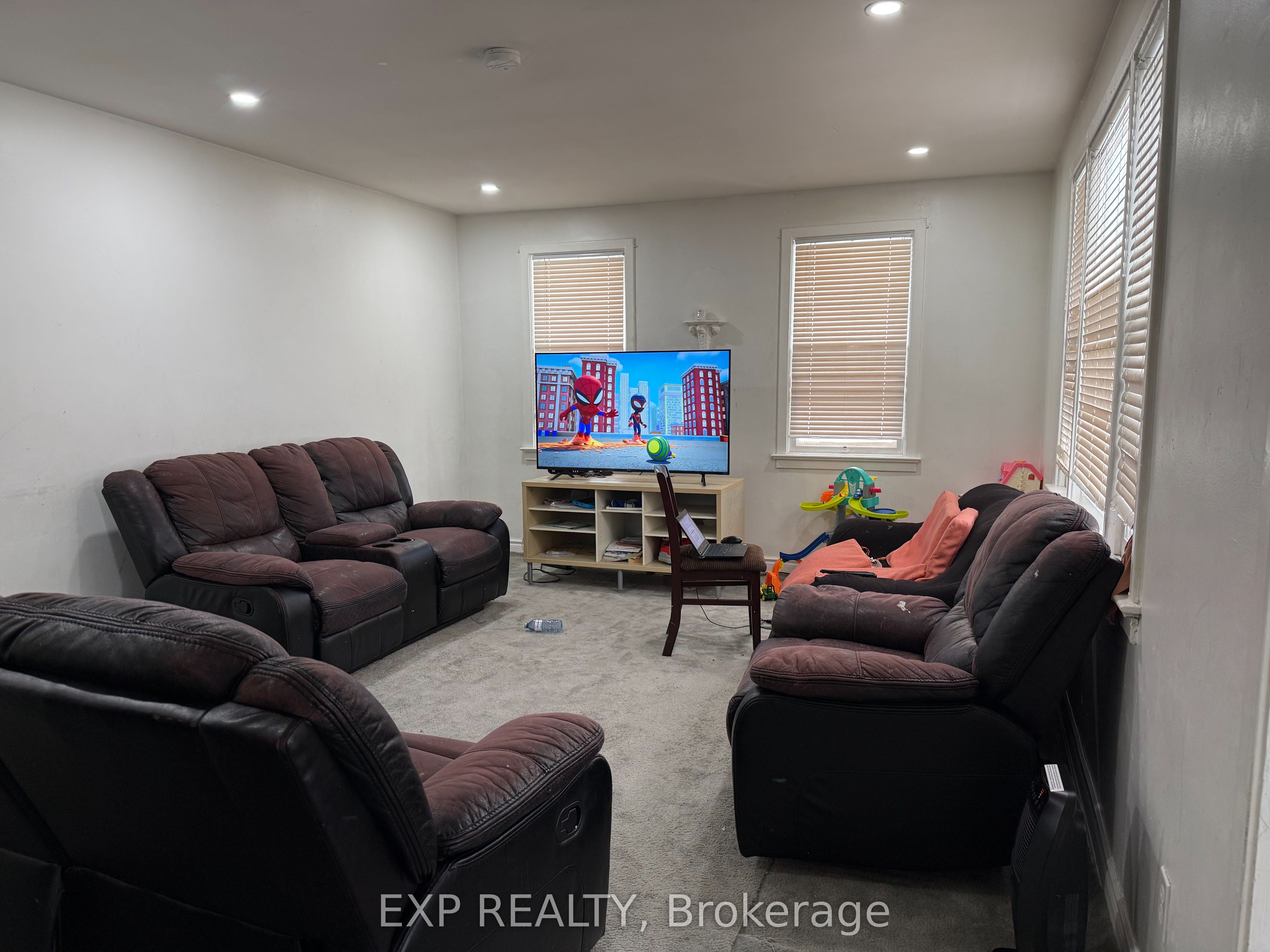 292 Broadway N/a Property Photo 7