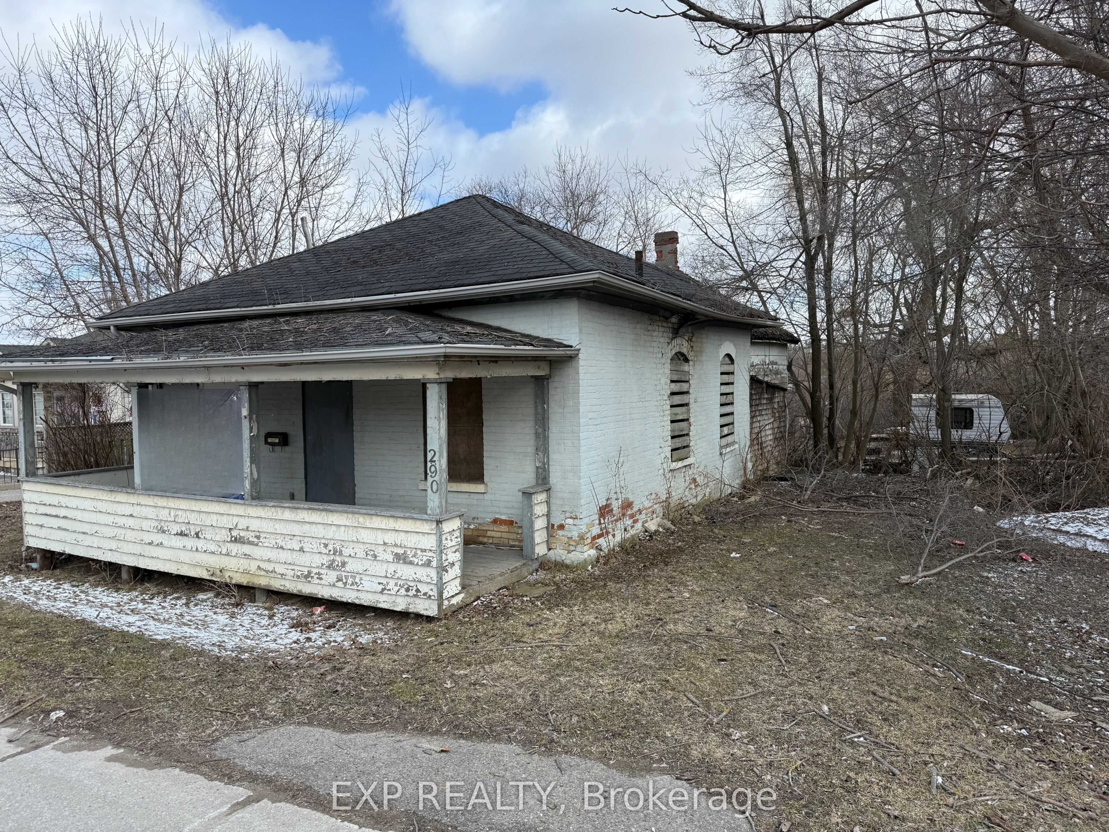 290 Broadway Property Photo 1