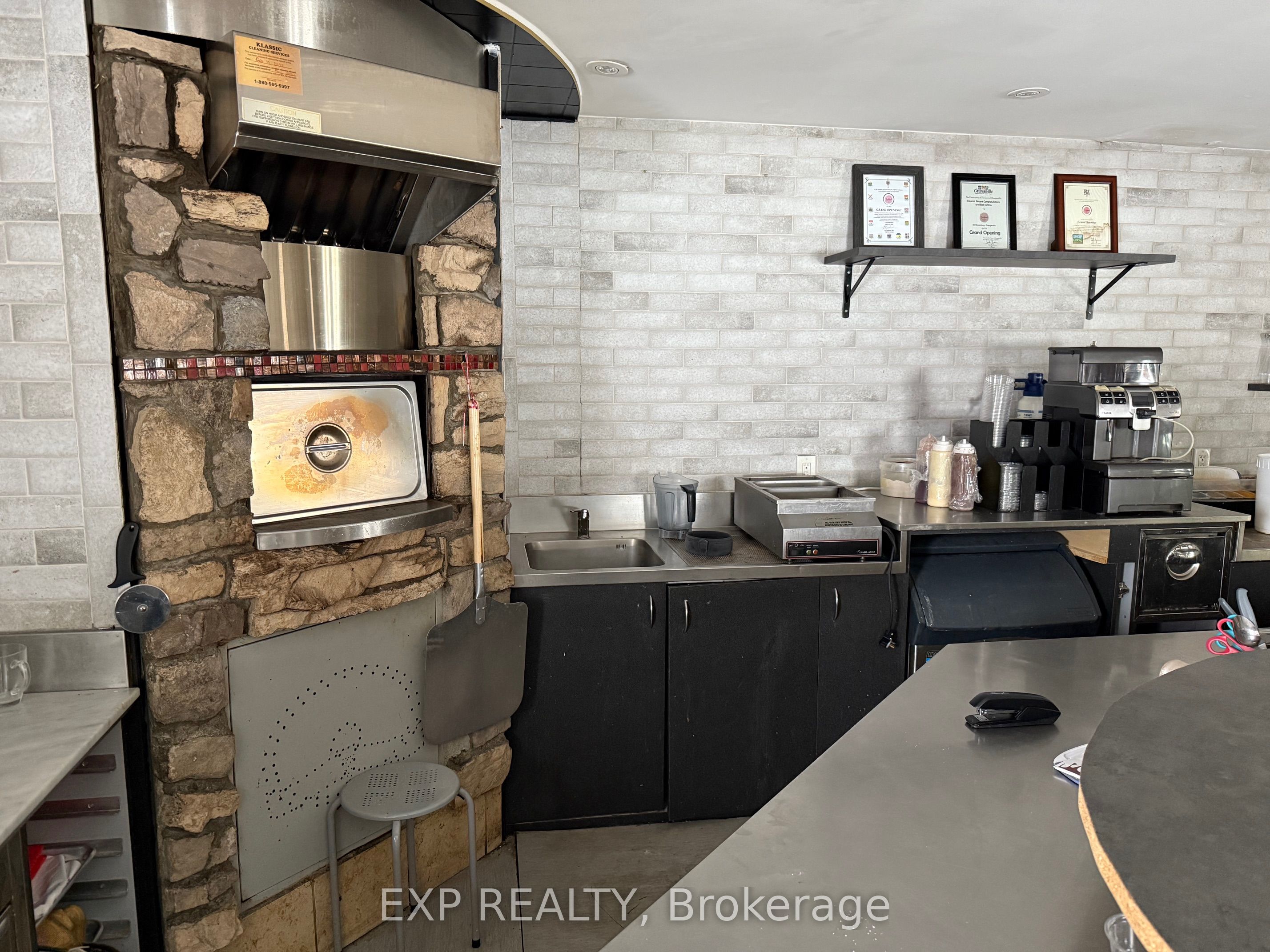 288 Broadway Property Photo 6