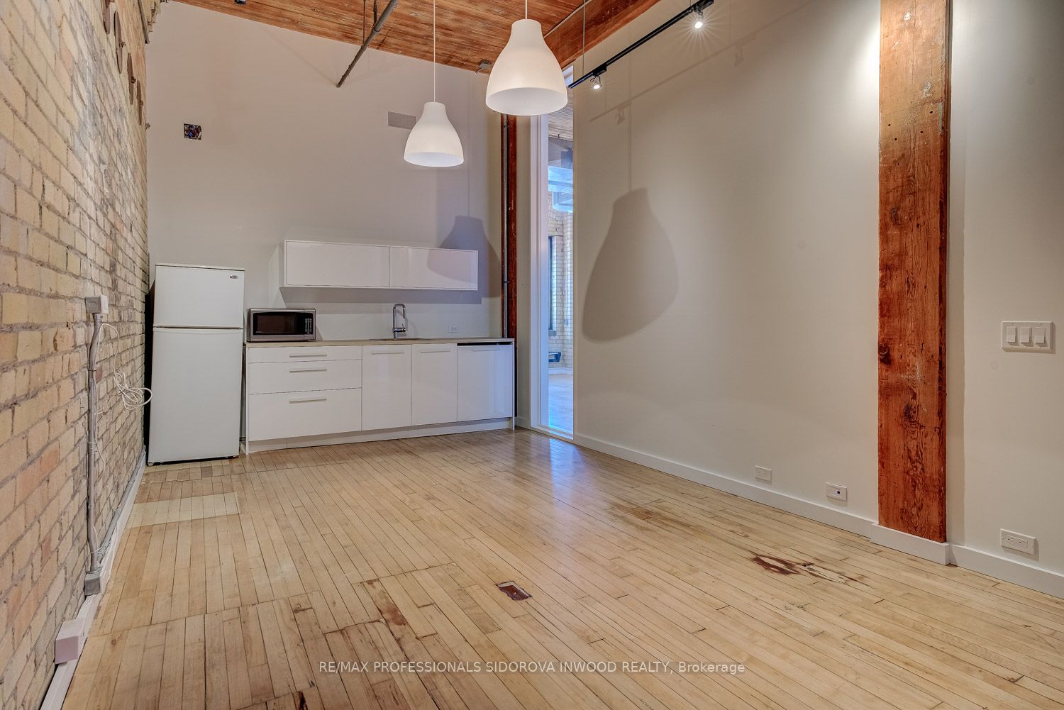 #201 - 25 Morrow Avenue Property Photo 13