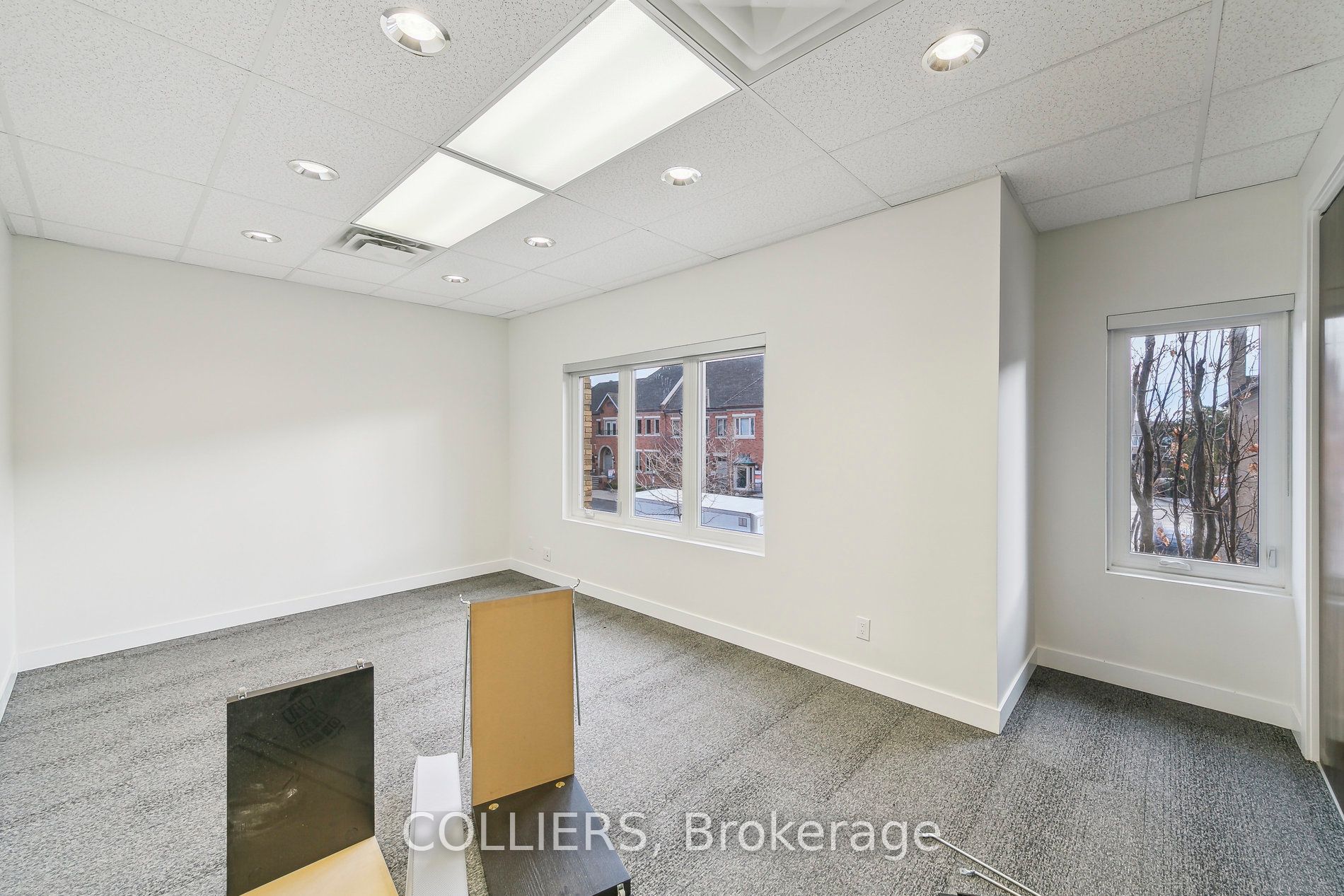 4284 Village Centre Ct Property Photo 4