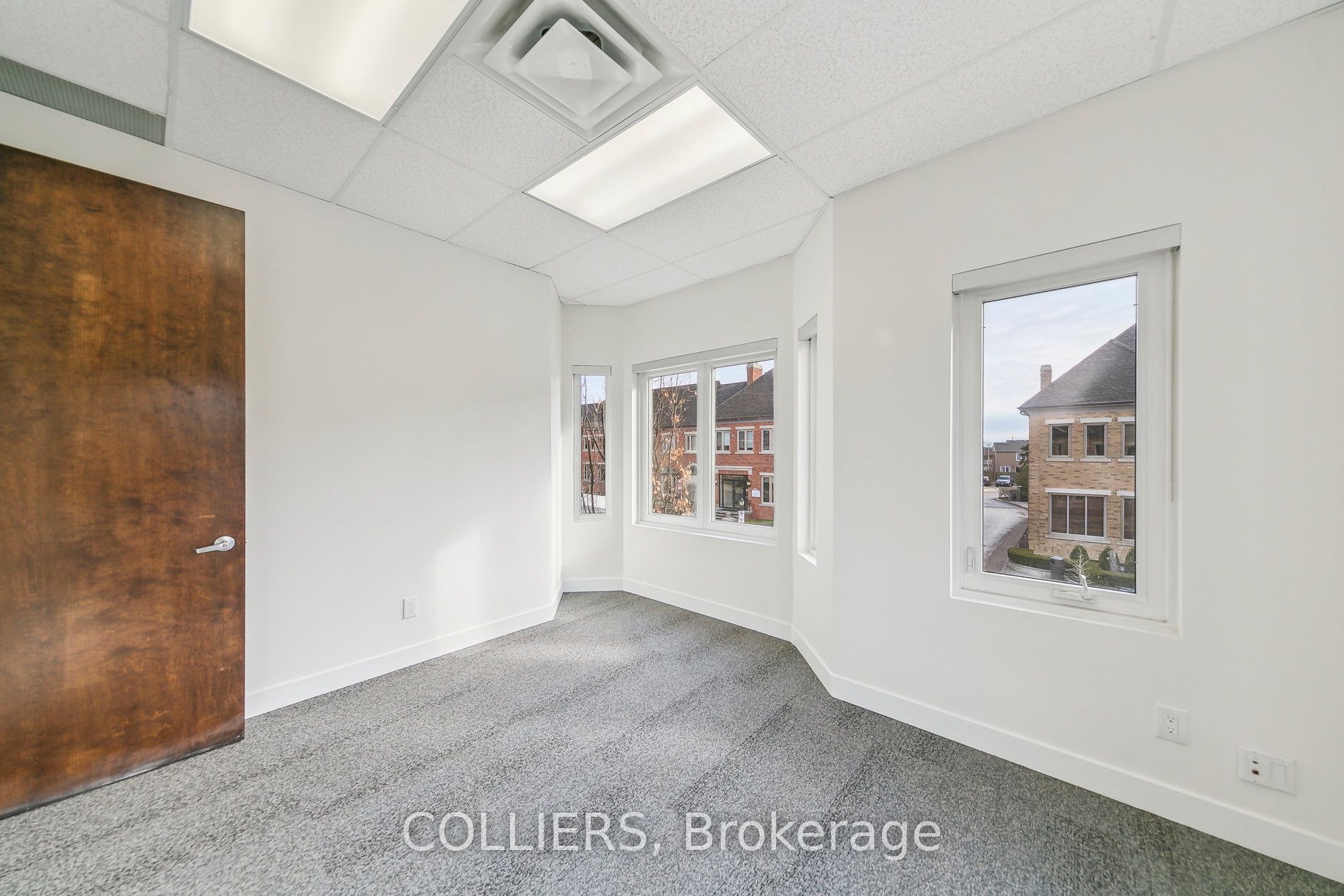 4284 Village Centre Ct Property Photo 9