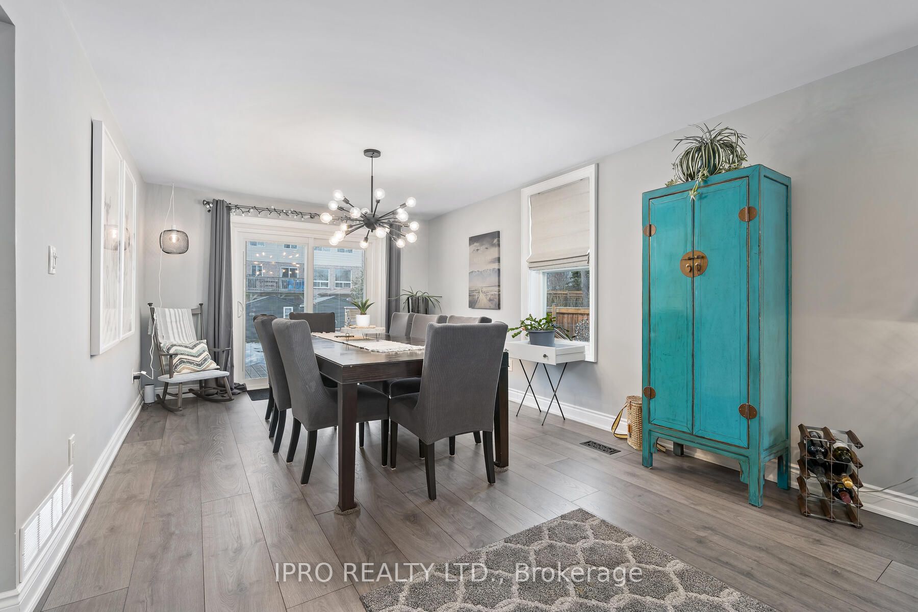 89 John St Property Photo 6