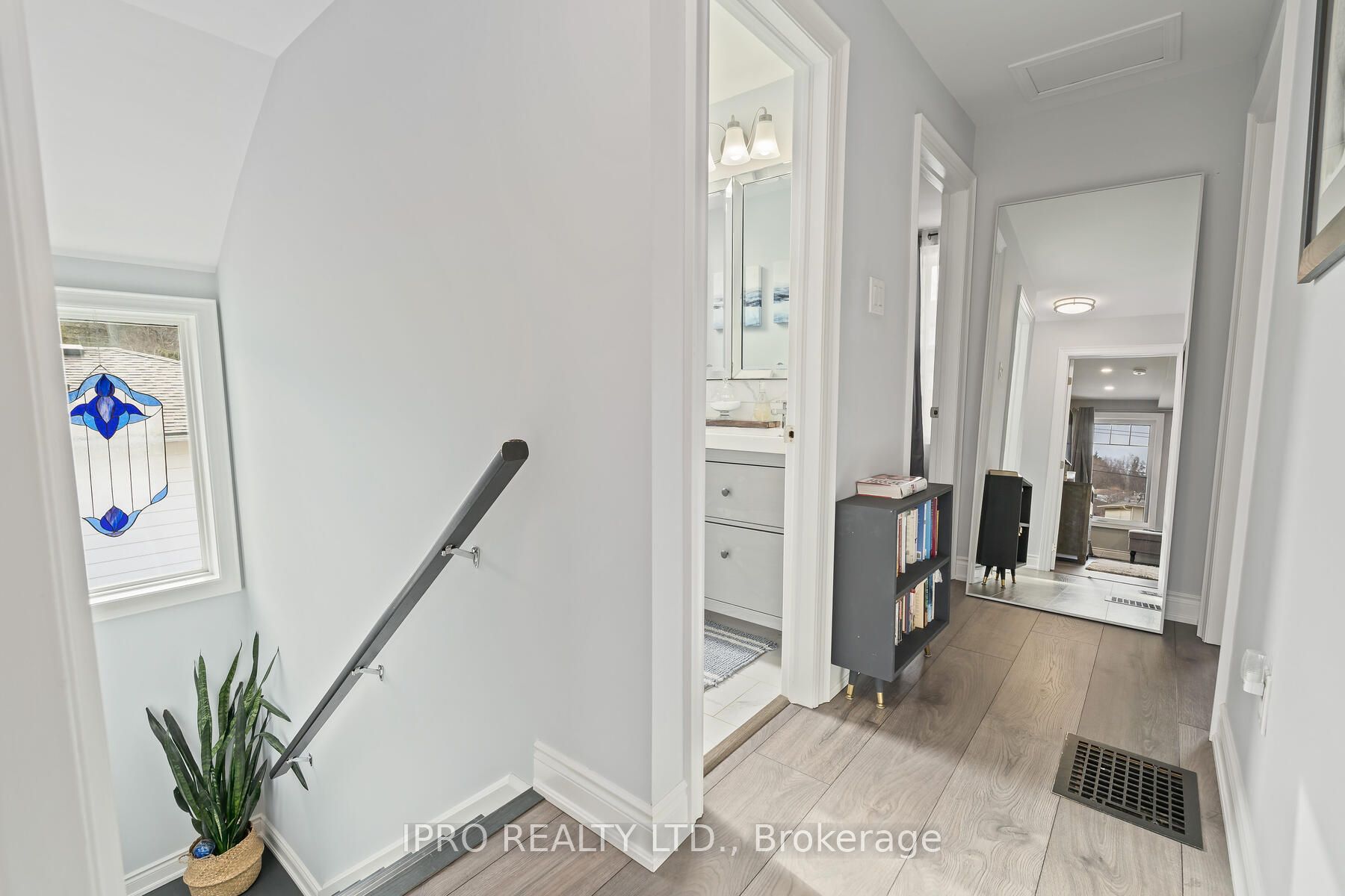 89 John St Property Photo 16