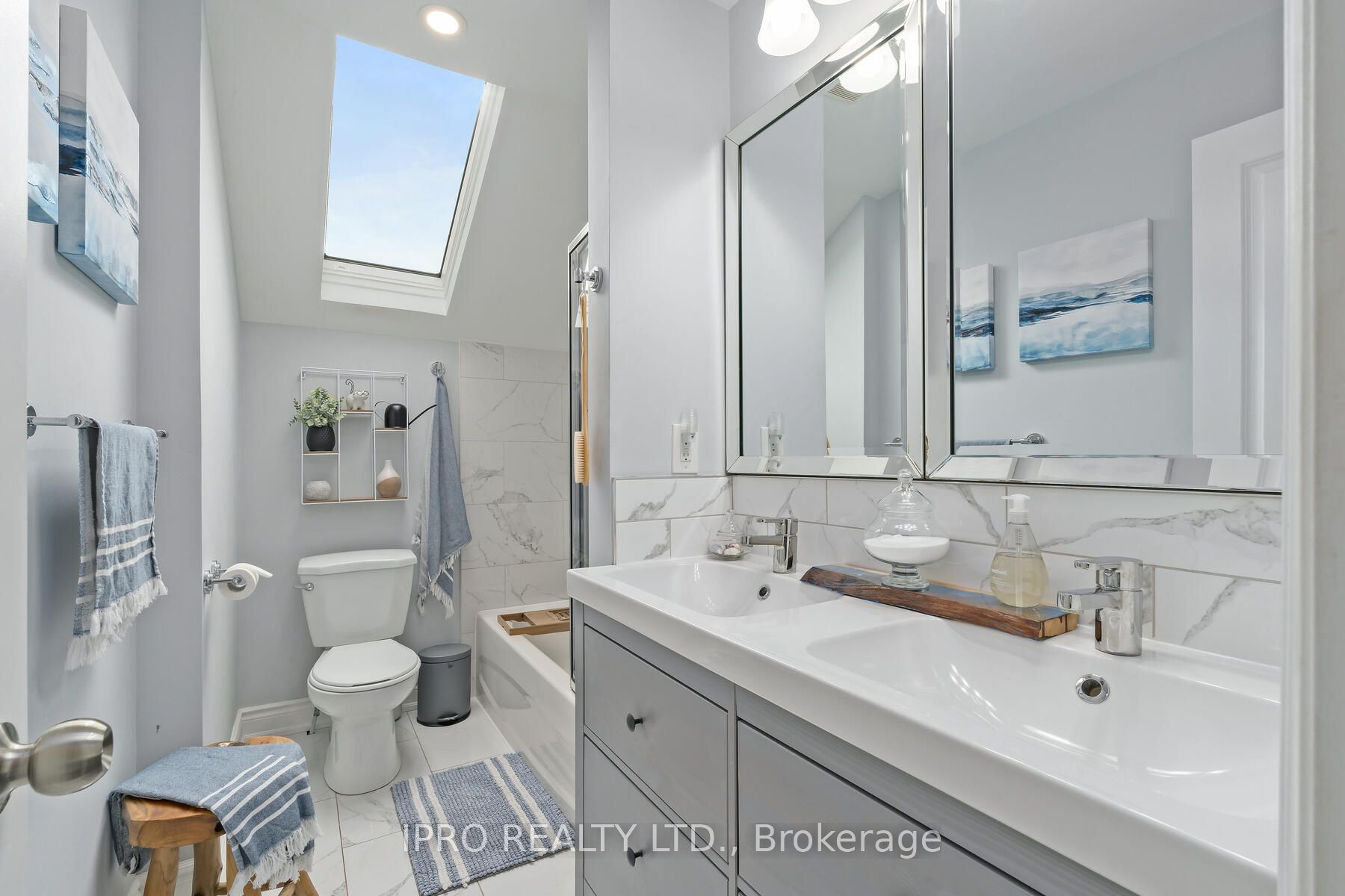 89 John St Property Photo 23