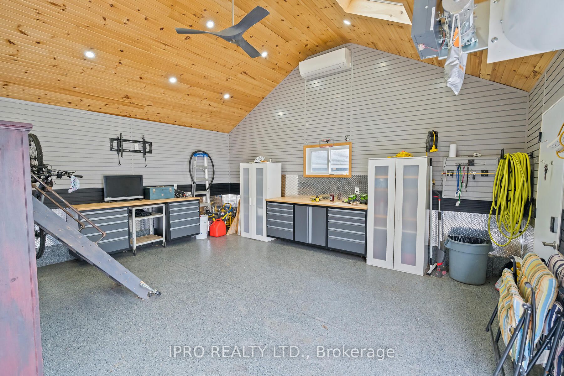 89 John St Property Photo 28