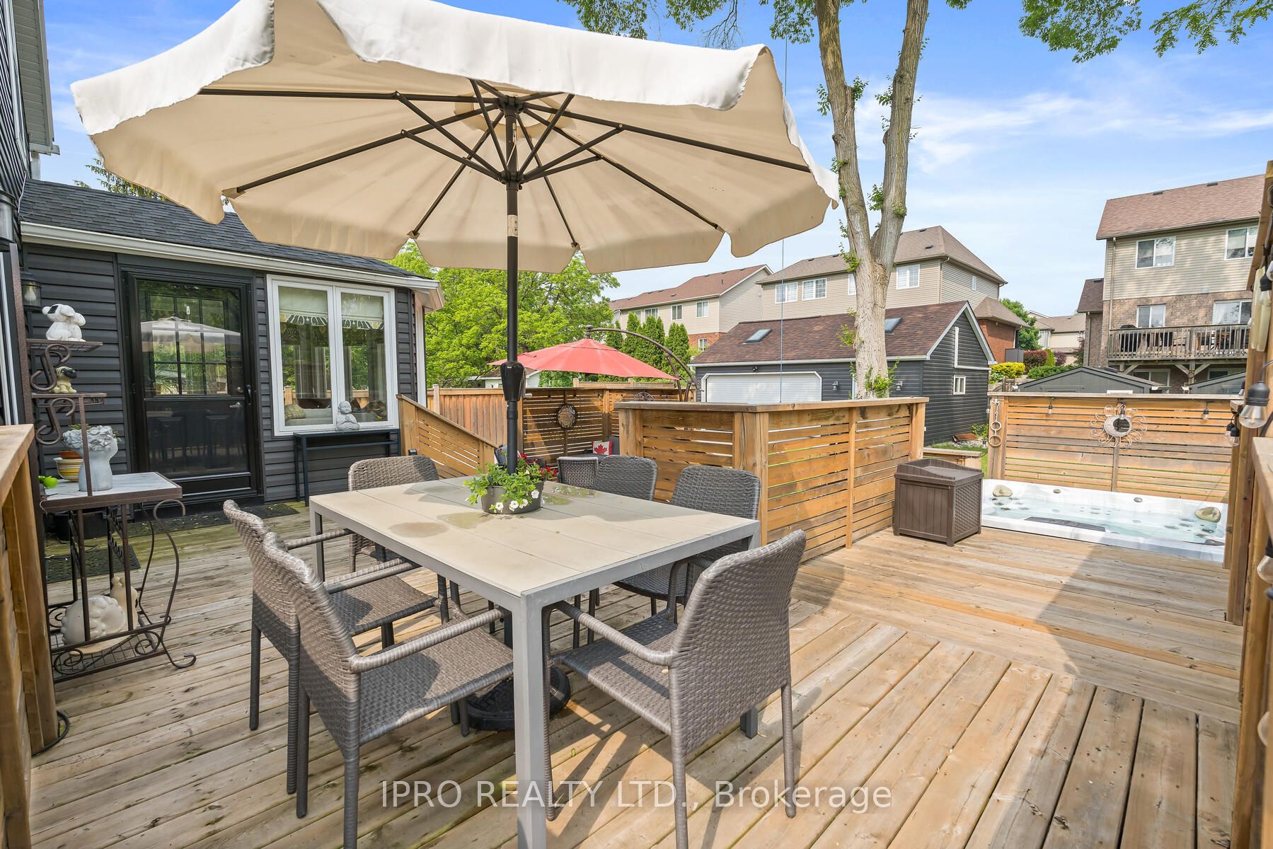 89 John St Property Photo 32