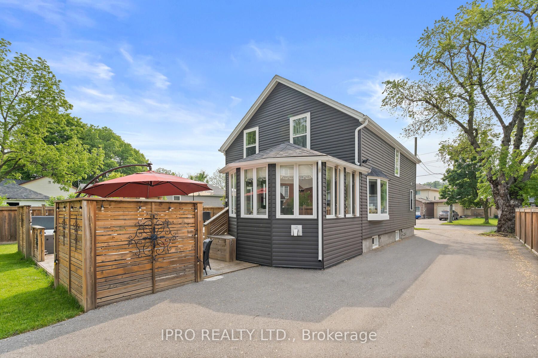 89 John St Property Photo 37