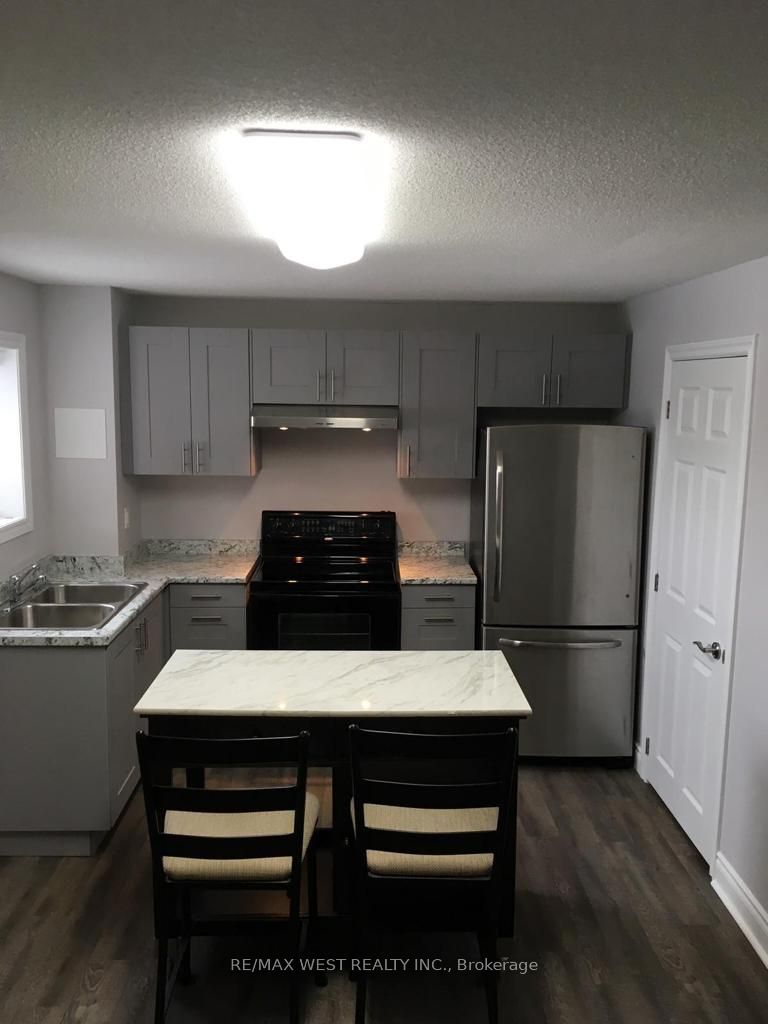 341 Hobbs Crescent Property Photo