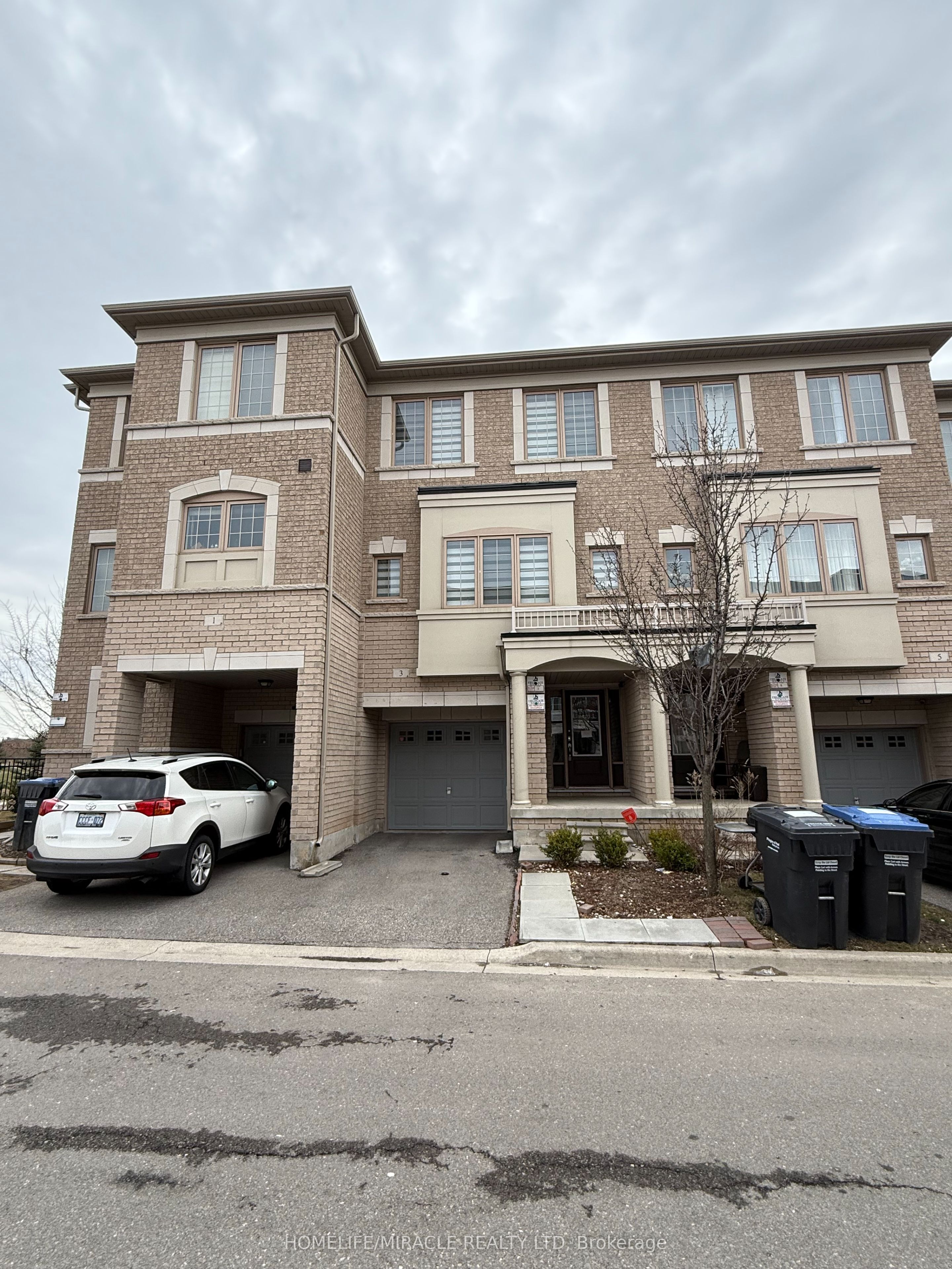 3 Abercove Close Property Photo 5