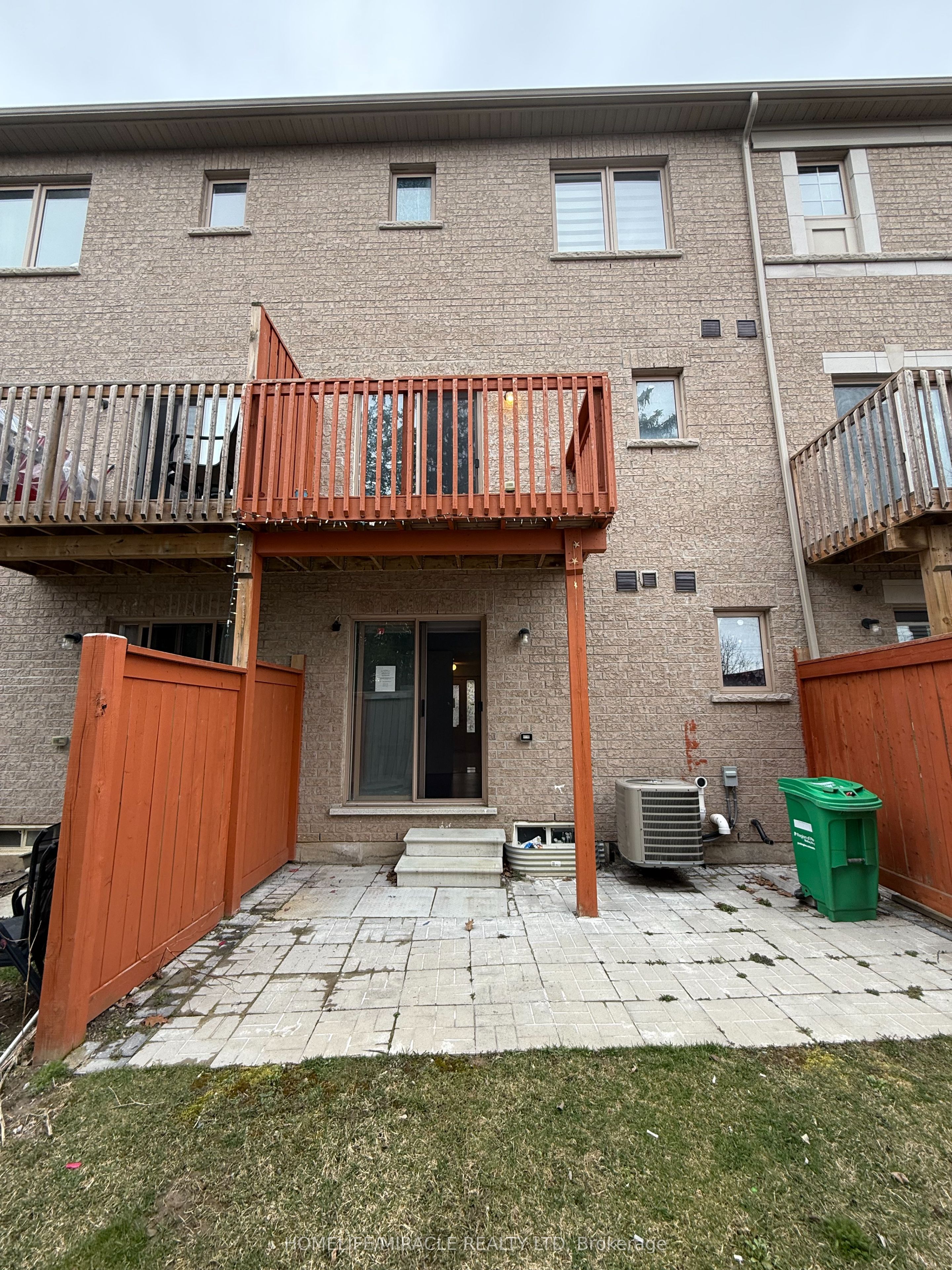 3 Abercove Close Property Photo 6