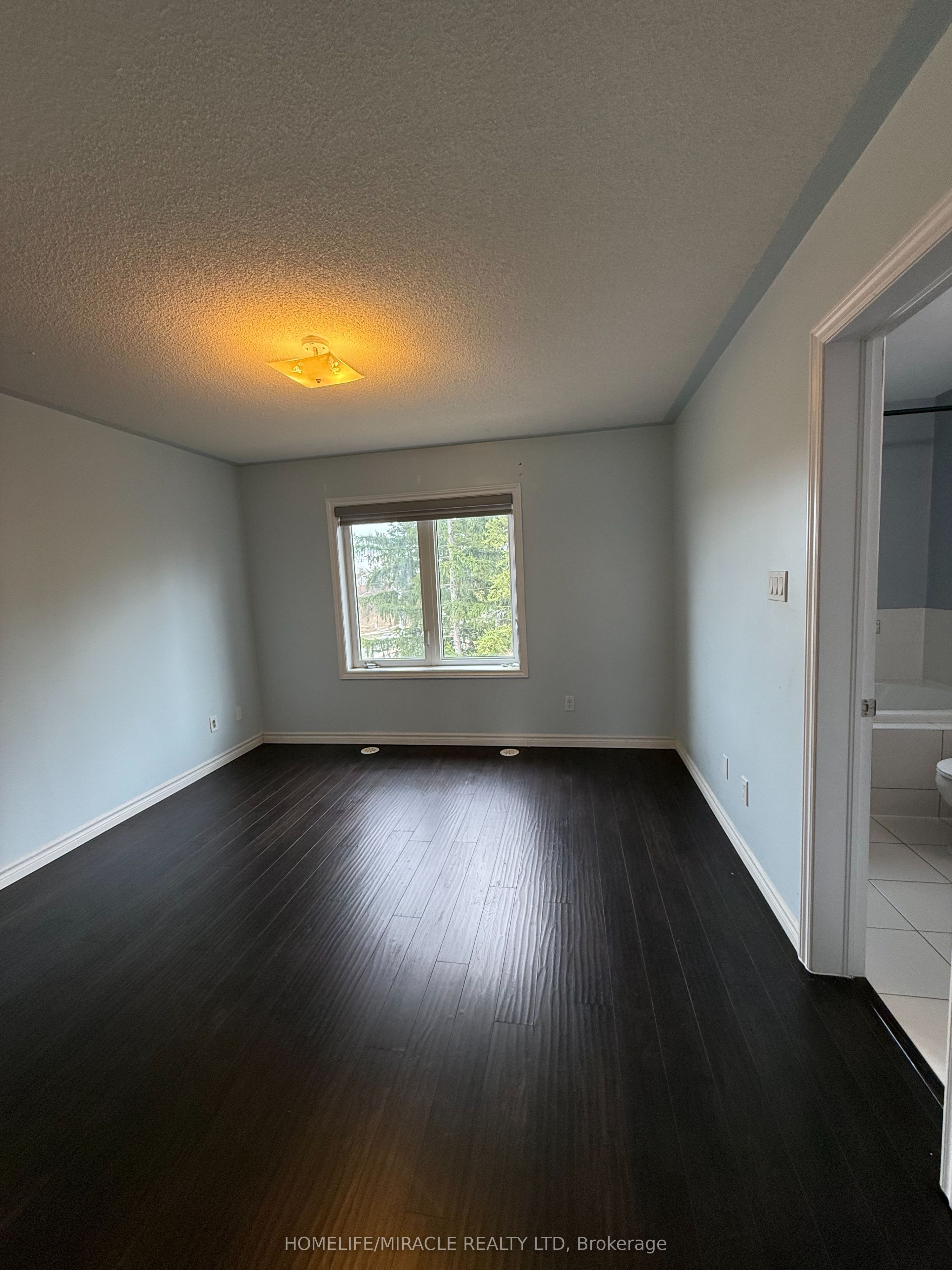 3 Abercove Close Property Photo 19