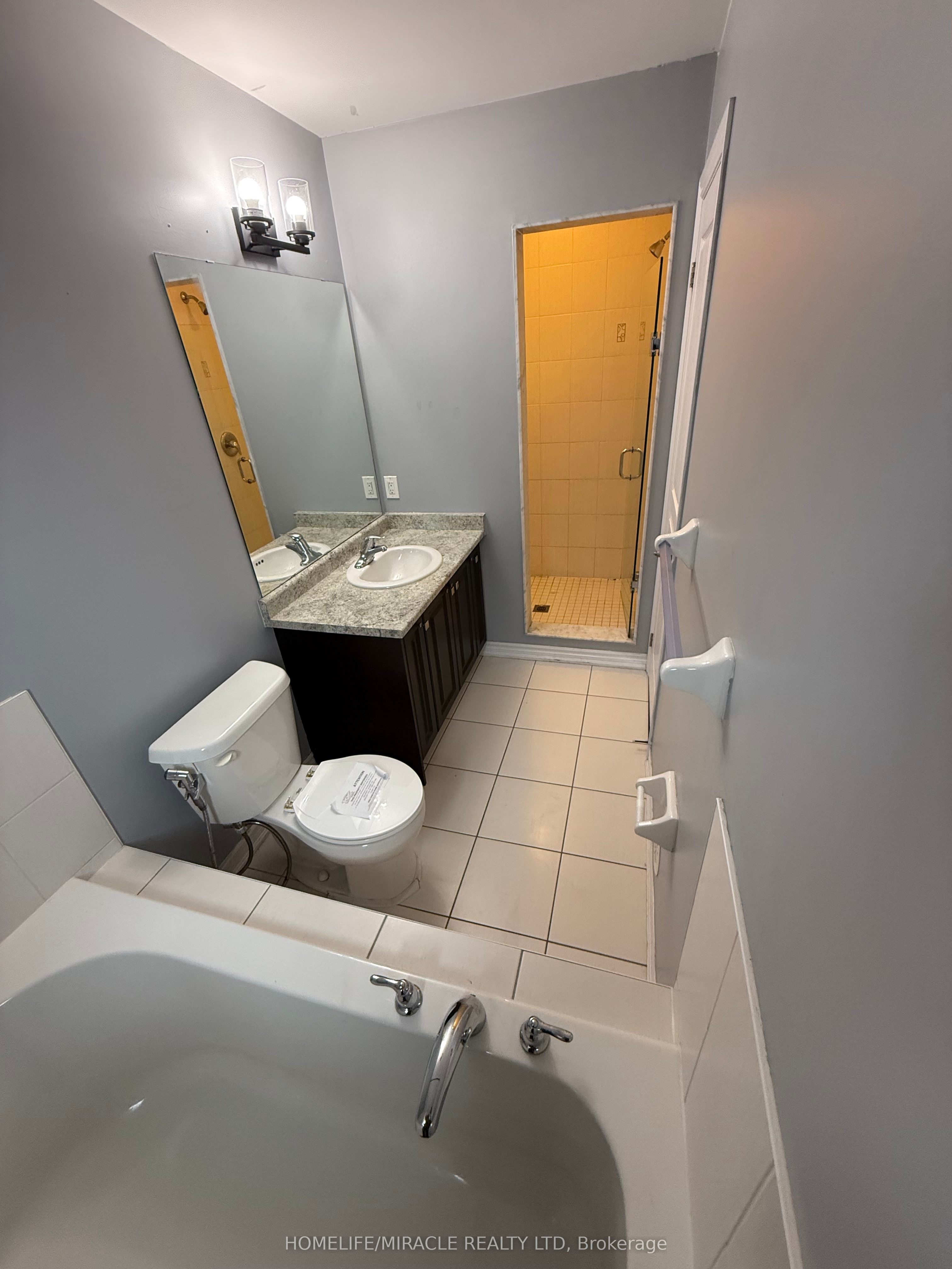 3 Abercove Close Property Photo 20