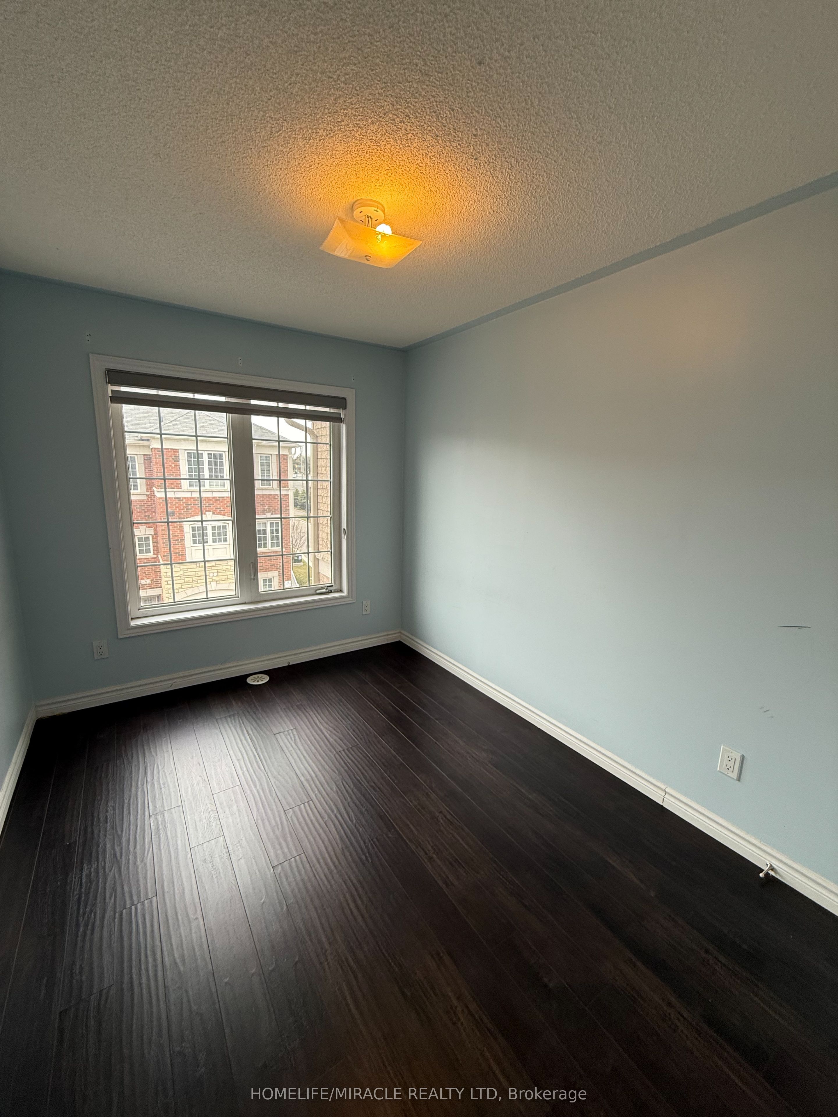 3 Abercove Close Property Photo 23