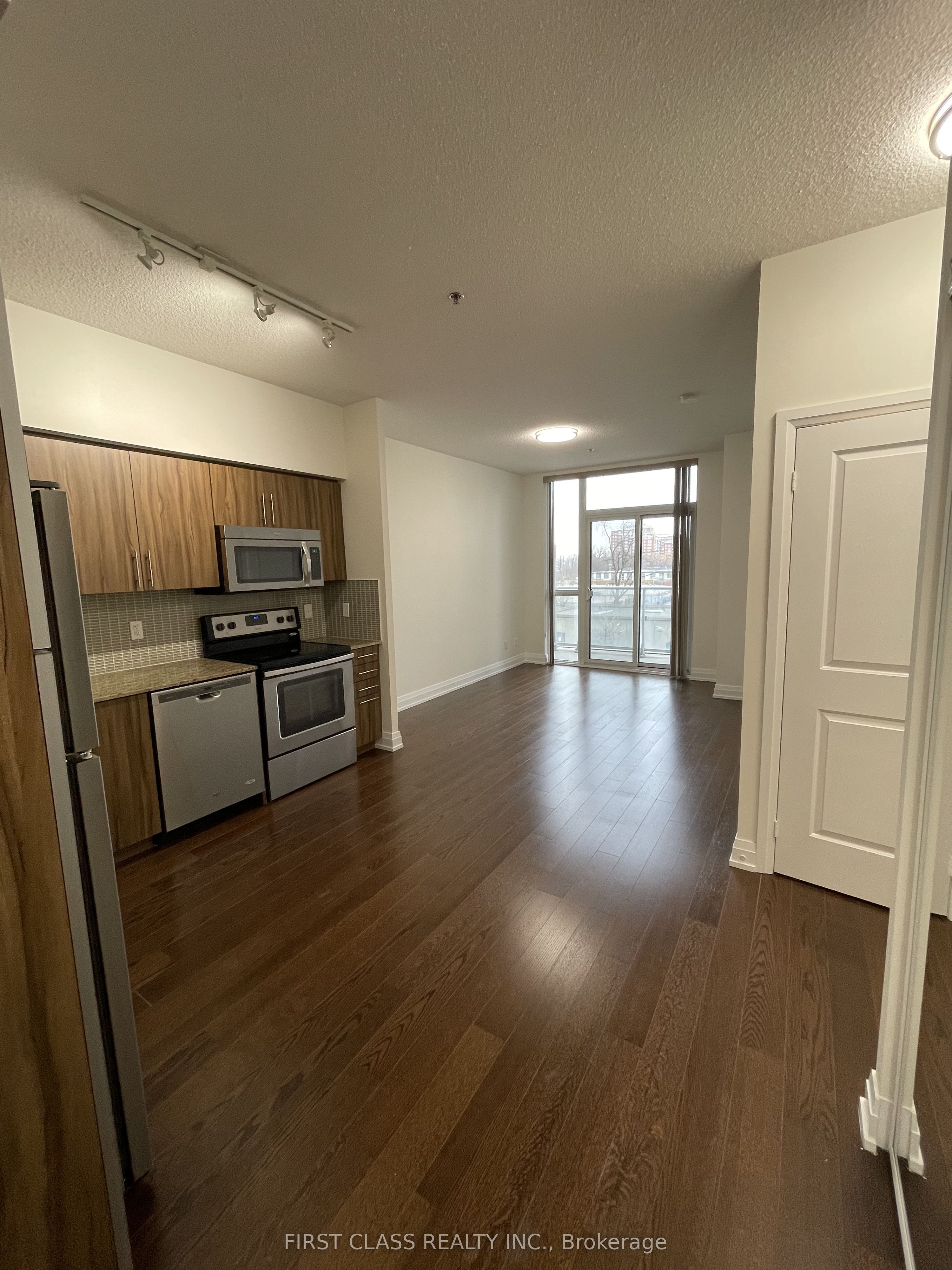 65 Speers Rd Property Photo