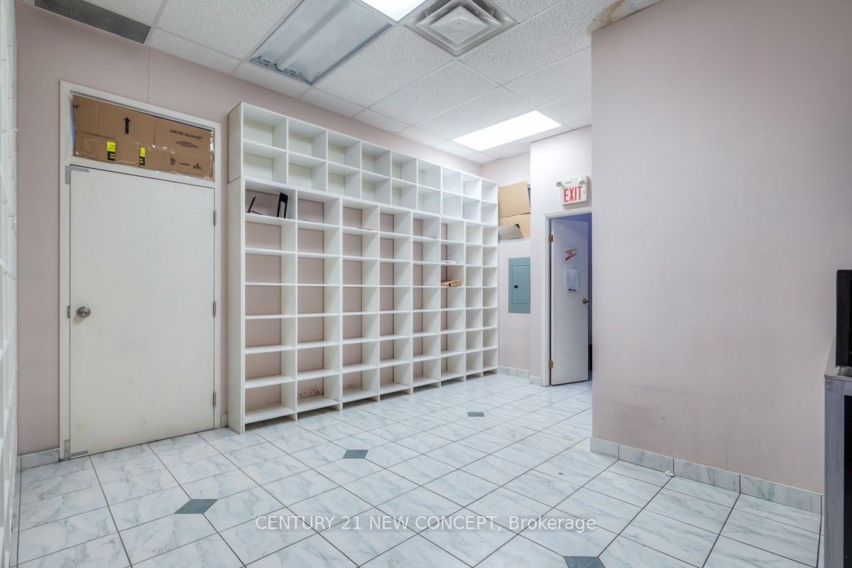 #100 & Part Of 101 - 4250 Weston Road Property Photo 13
