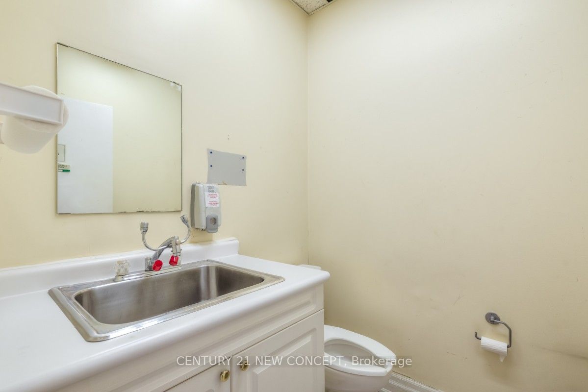 #100 & Part Of 101 - 4250 Weston Road Property Photo 17