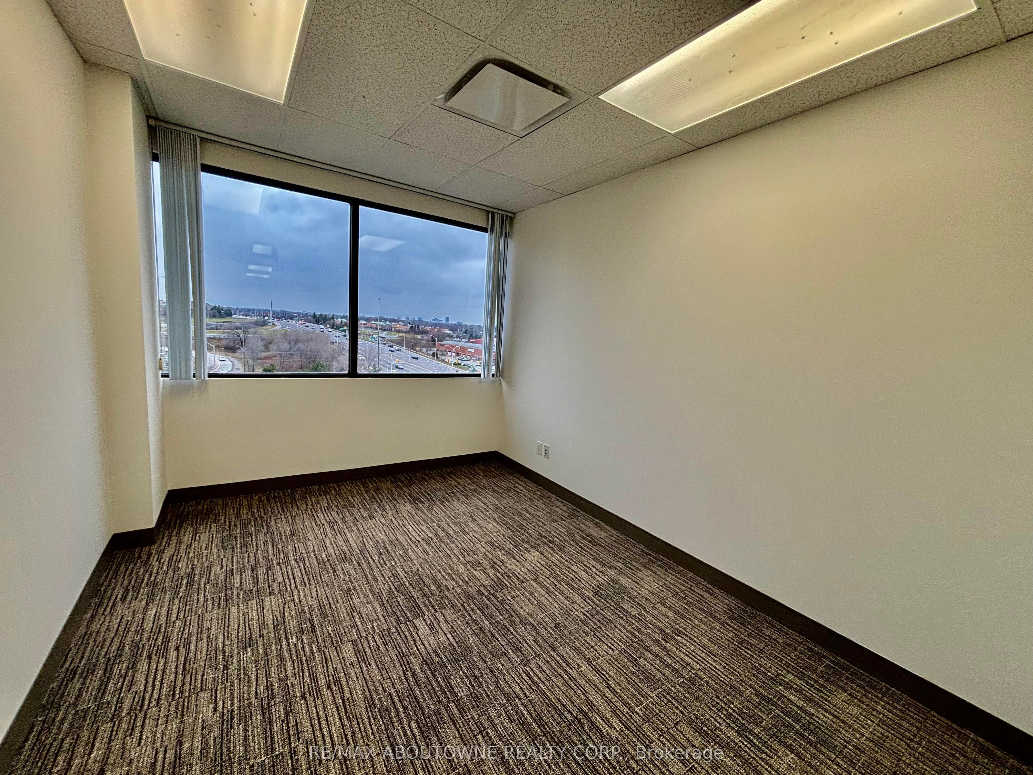 #601 - 700 Dorval Drive Property Photo 6