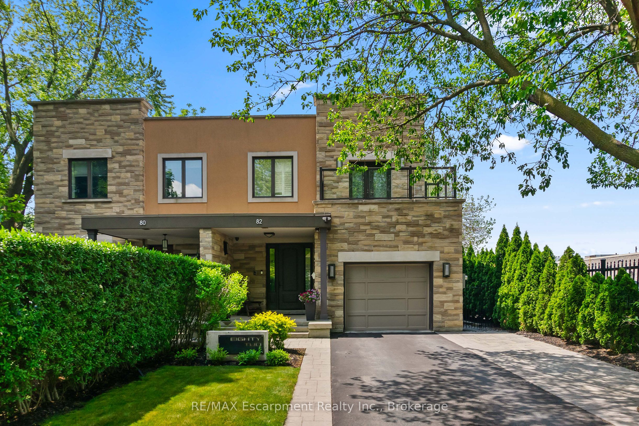 82 Brant Street Property Photo 1