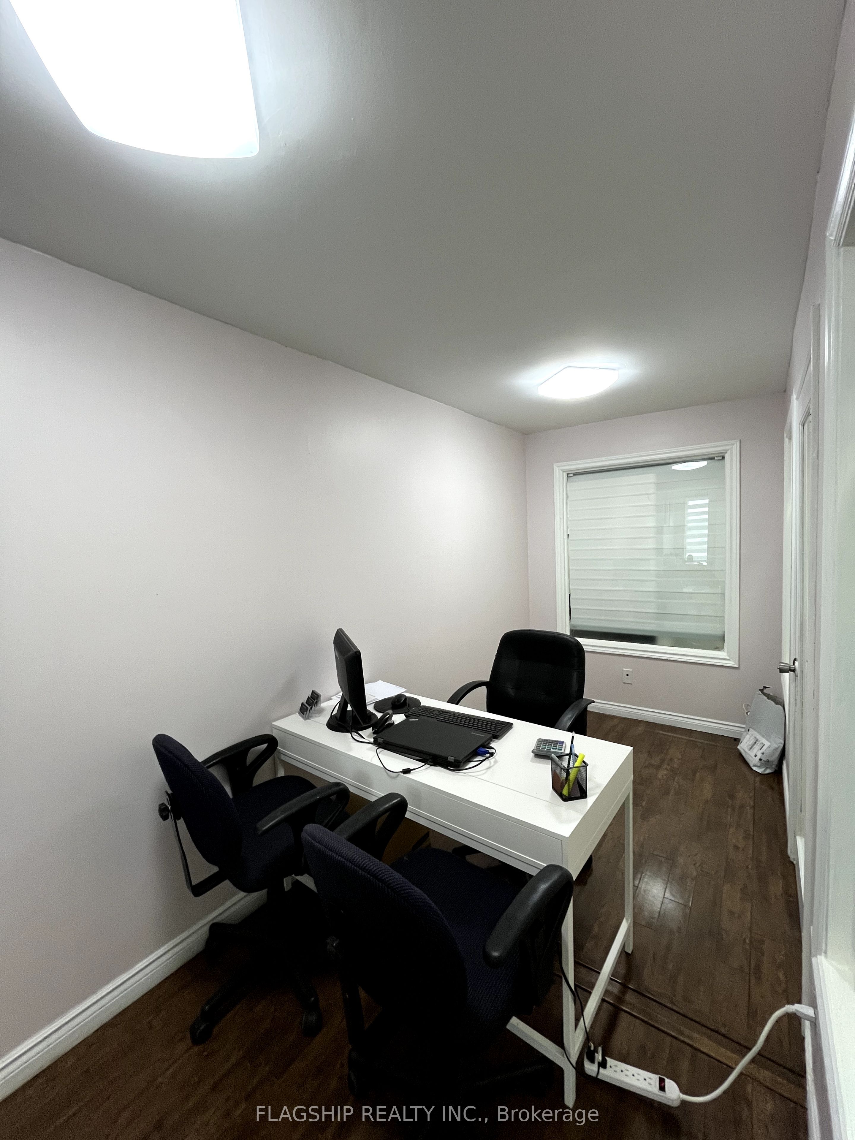 #5 - 341 Parkhurst Square Property Photo 7