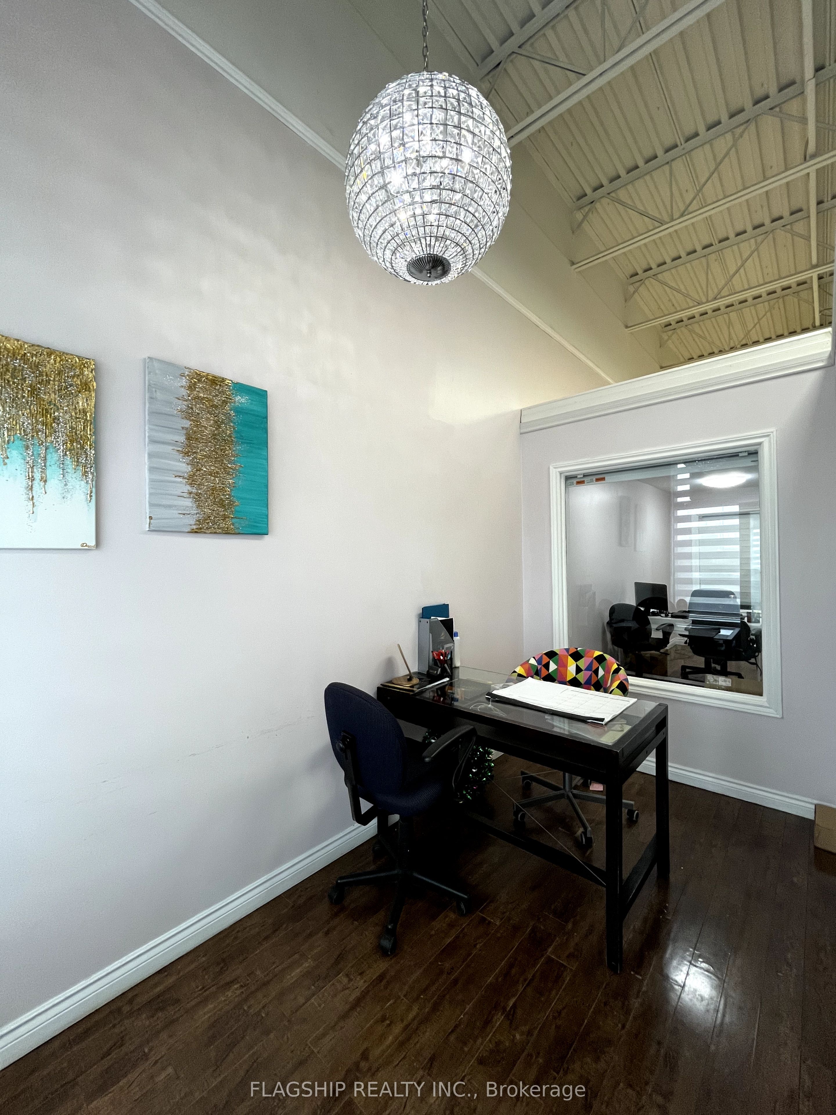 #5 - 341 Parkhurst Square Property Photo 8