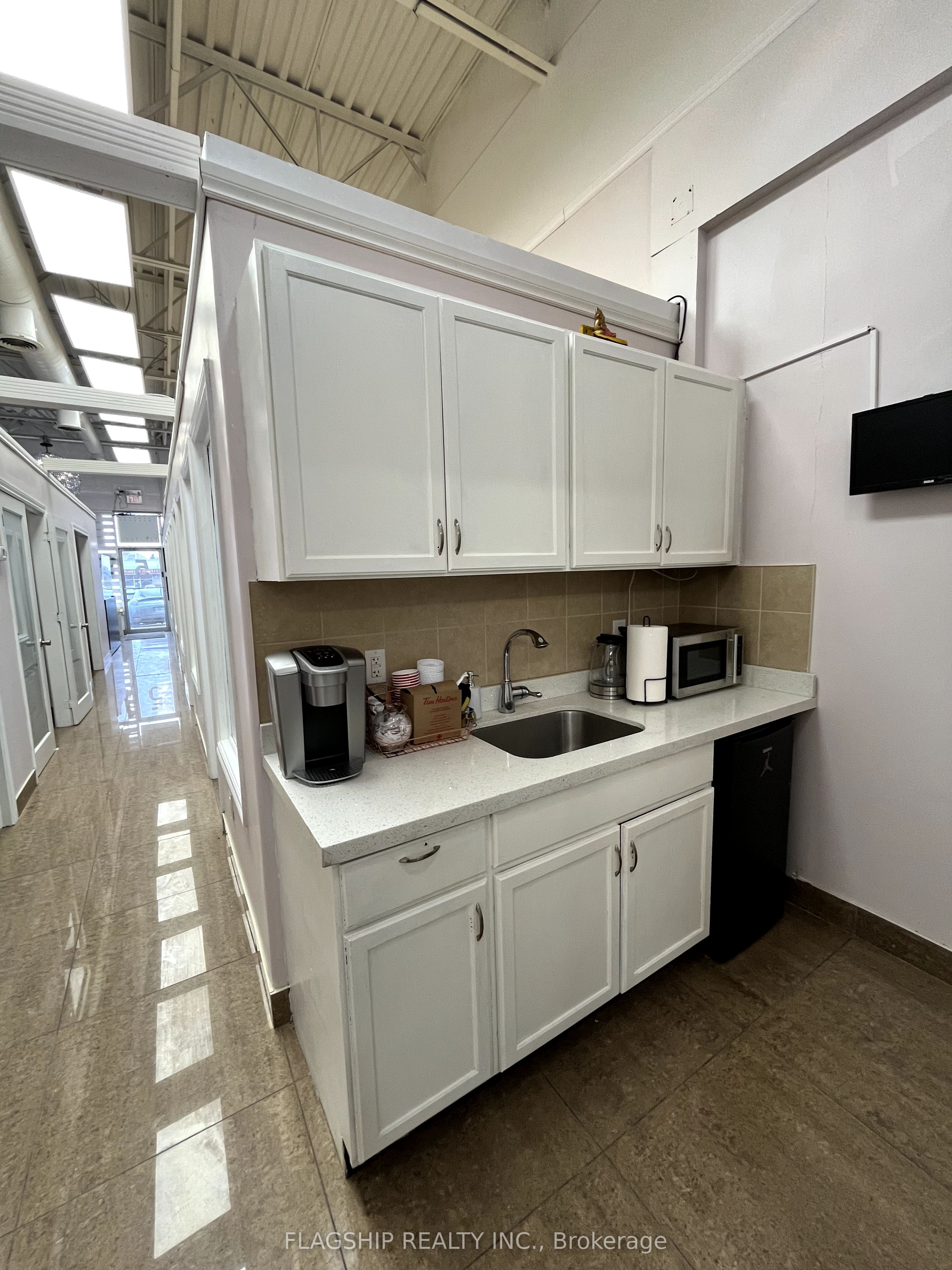 #5 - 341 Parkhurst Square Property Photo 15