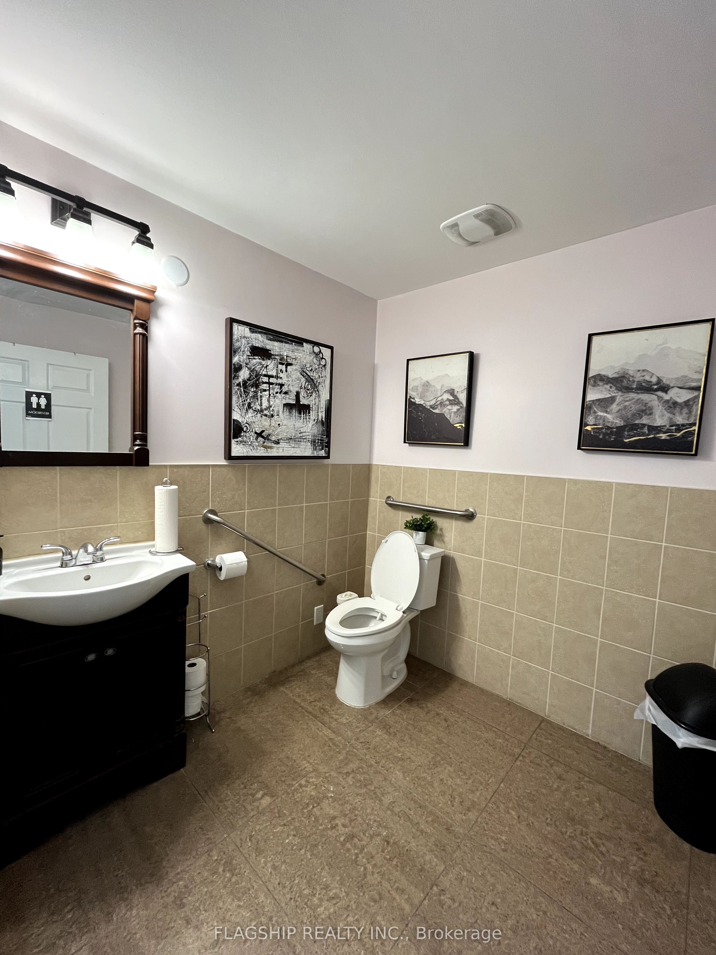 #5 - 341 Parkhurst Square Property Photo 18