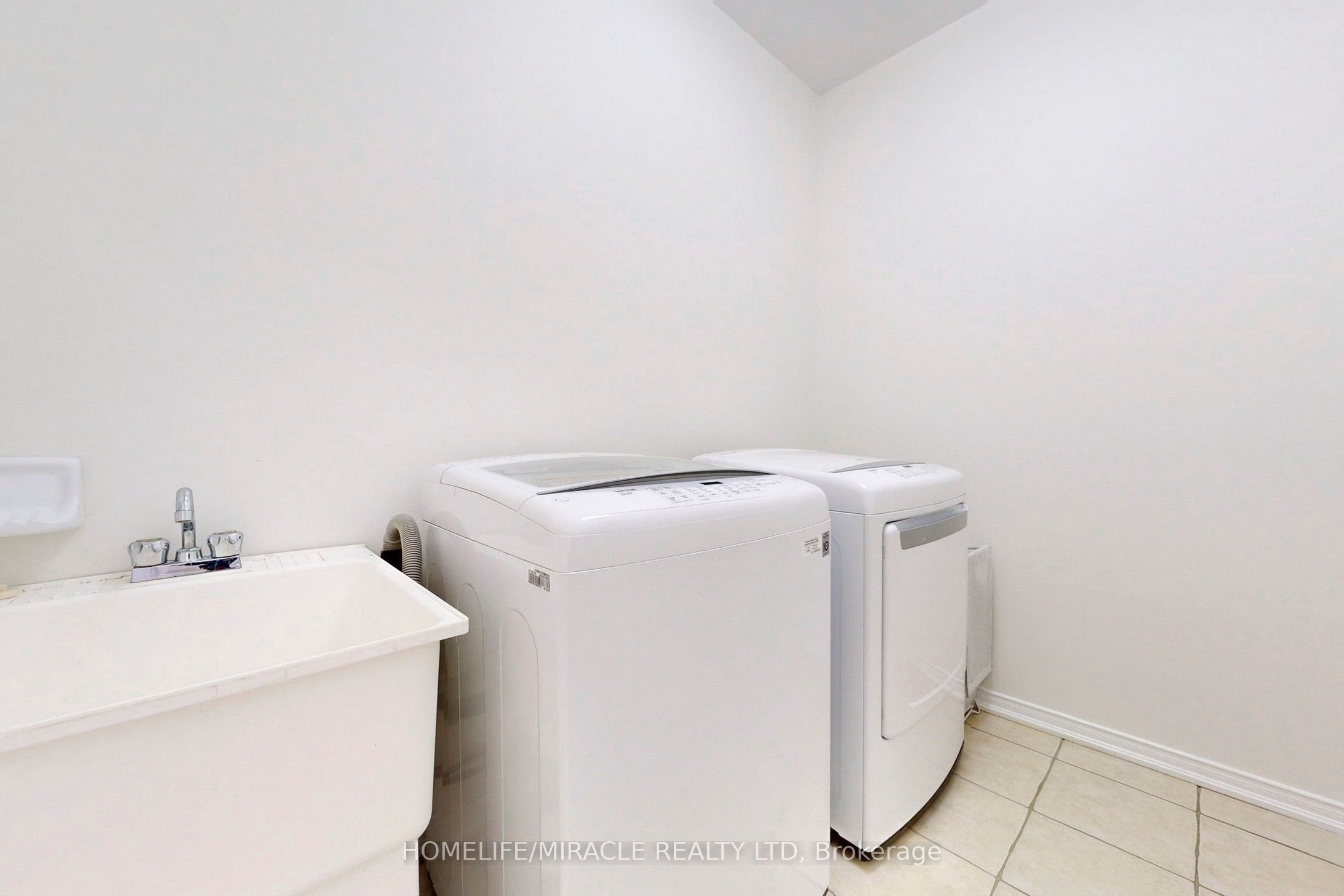 3343 Cline Street Property Photo 15