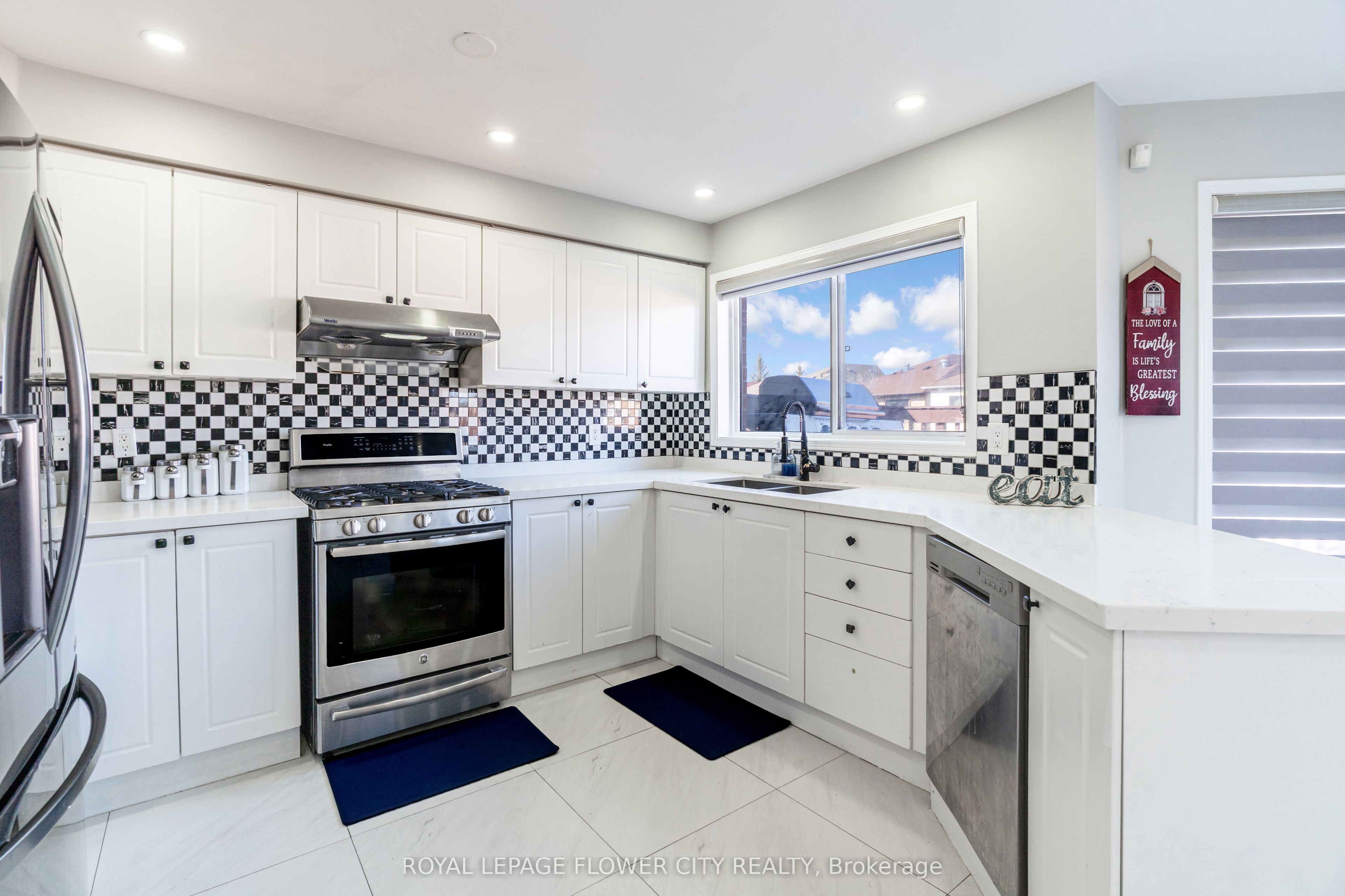 47 Ribbon Drive Property Photo 13