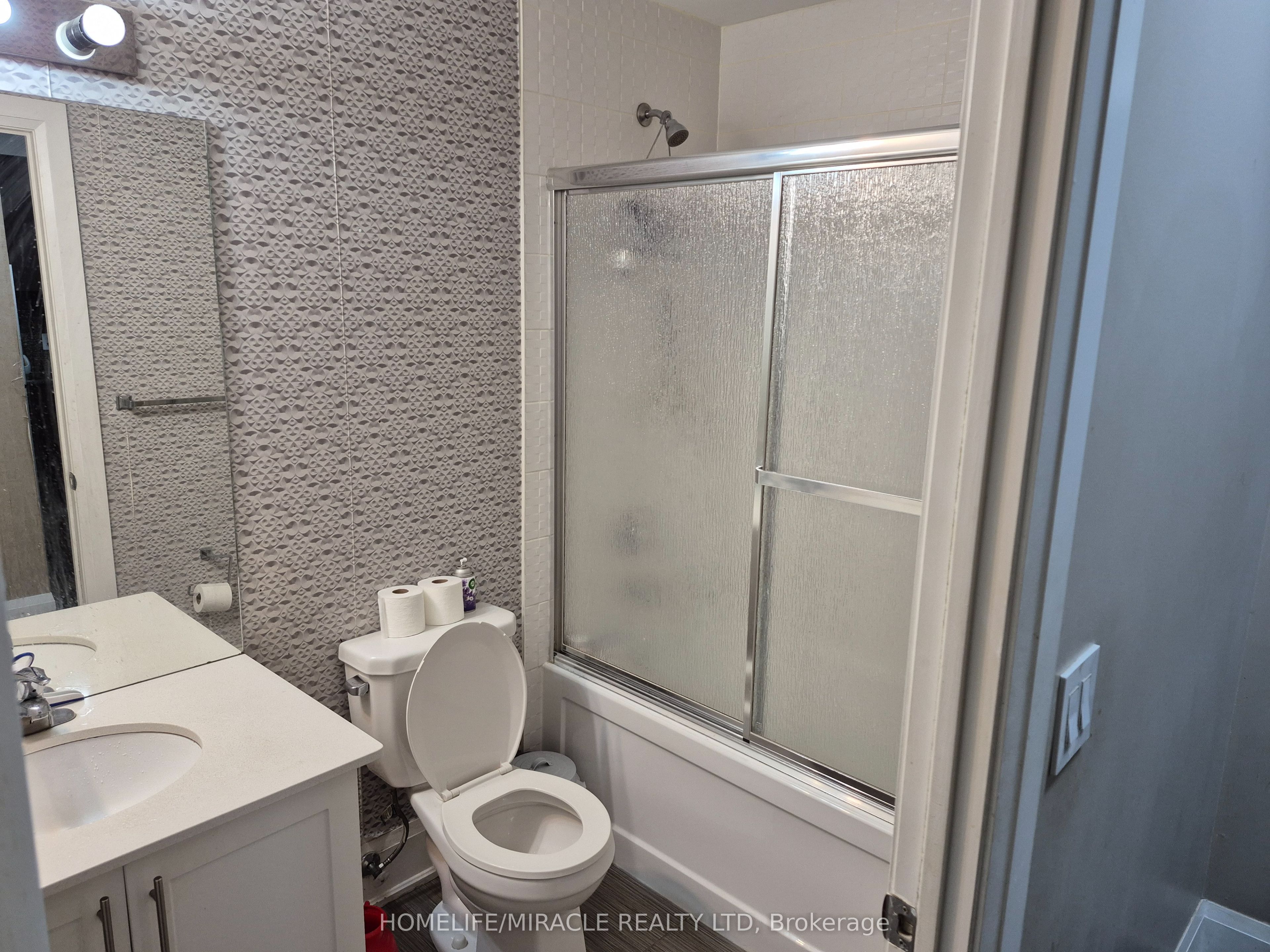 45 Yorkland Boulevard 209 Property Photo 10