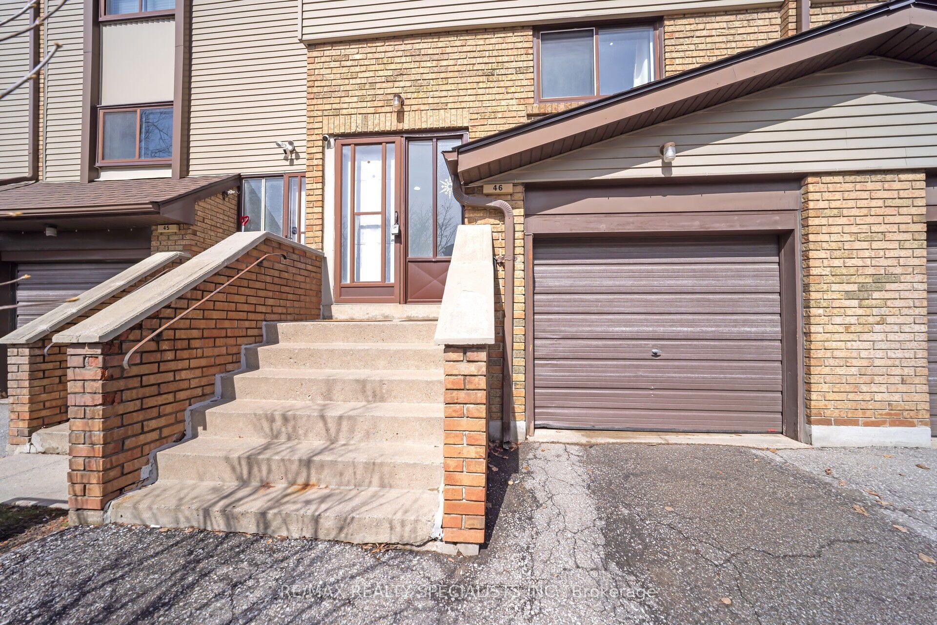 46 Carleton Place Property Photo 4