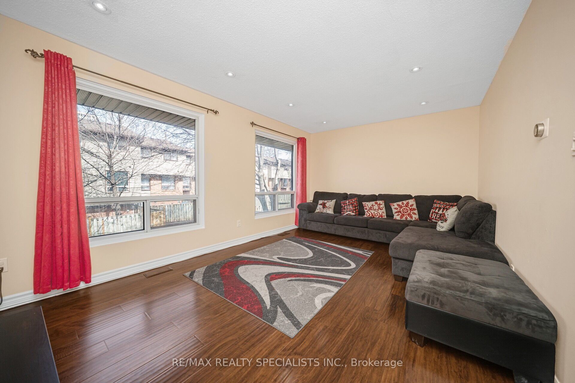 46 Carleton Place Property Photo 6