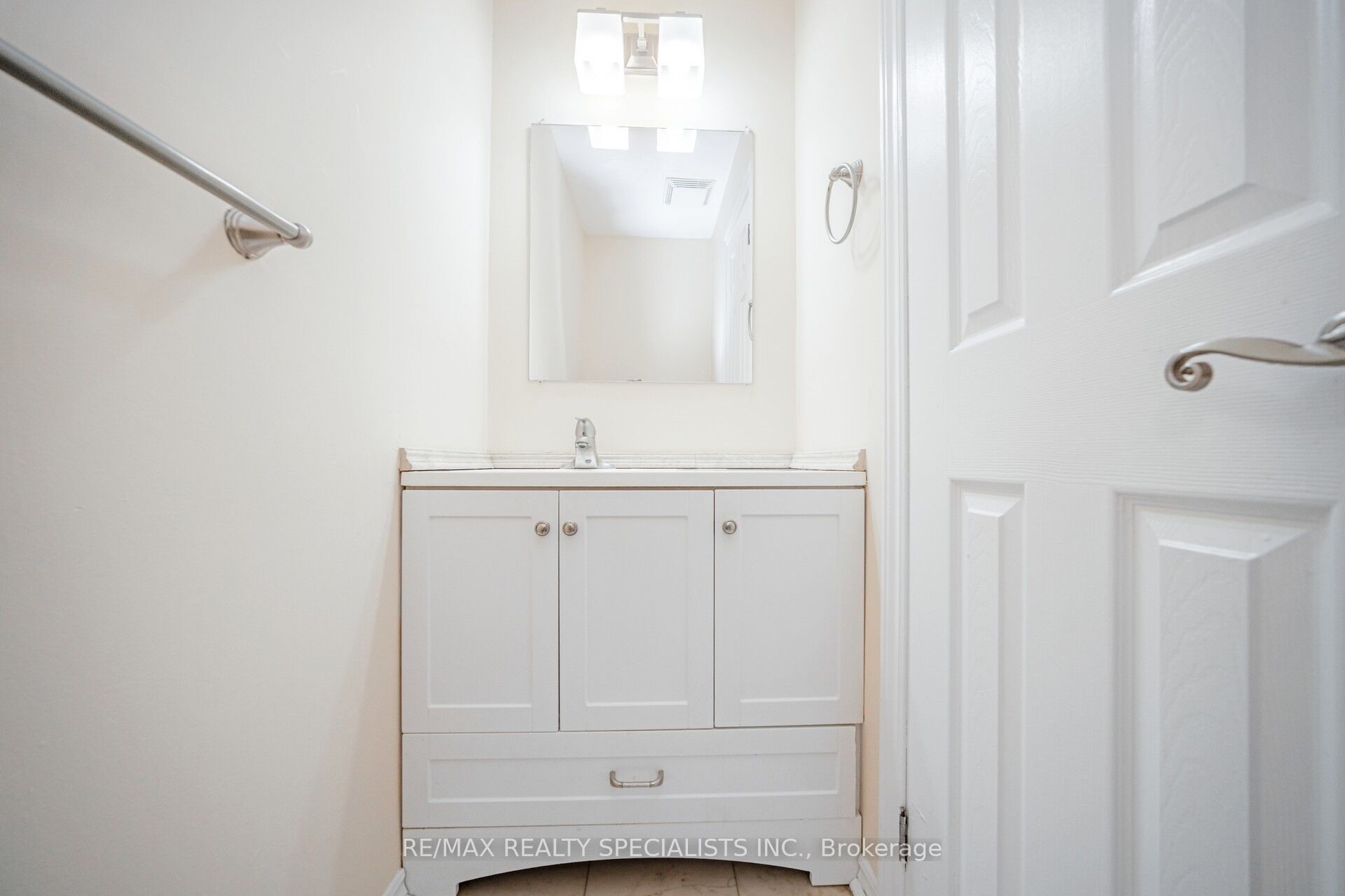 46 Carleton Place Property Photo 24