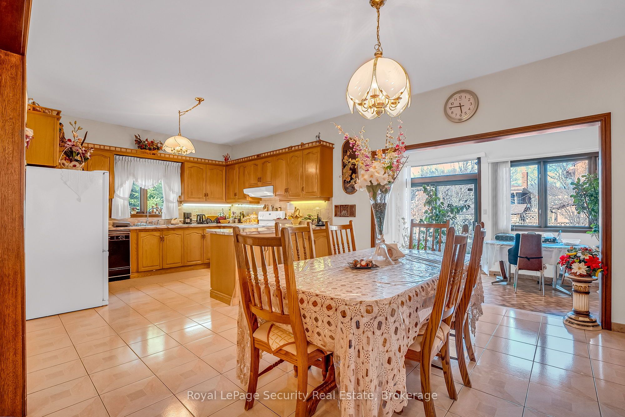 27 Mulholland Avenue Property Photo 14
