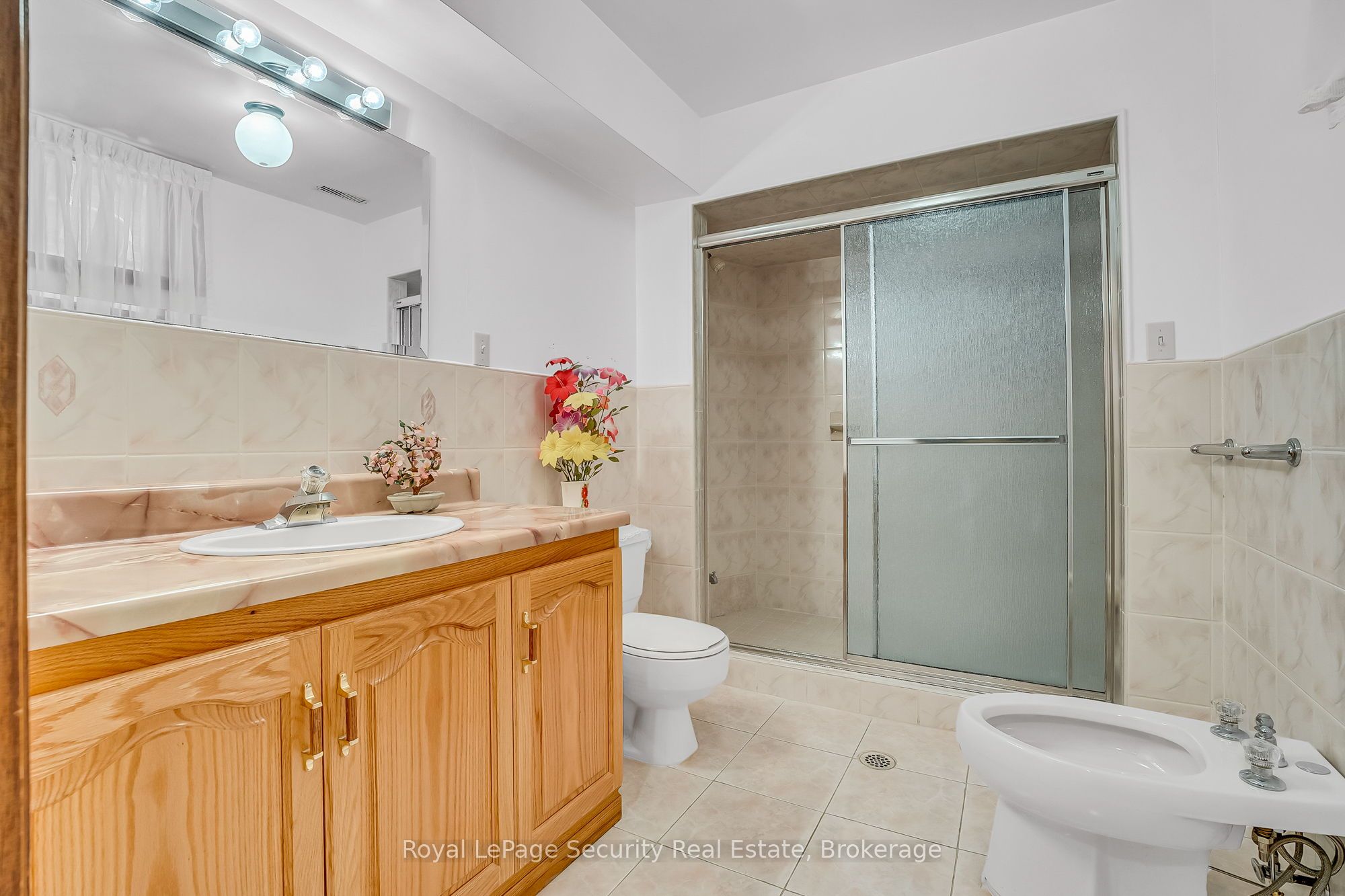 27 Mulholland Avenue Property Photo 38