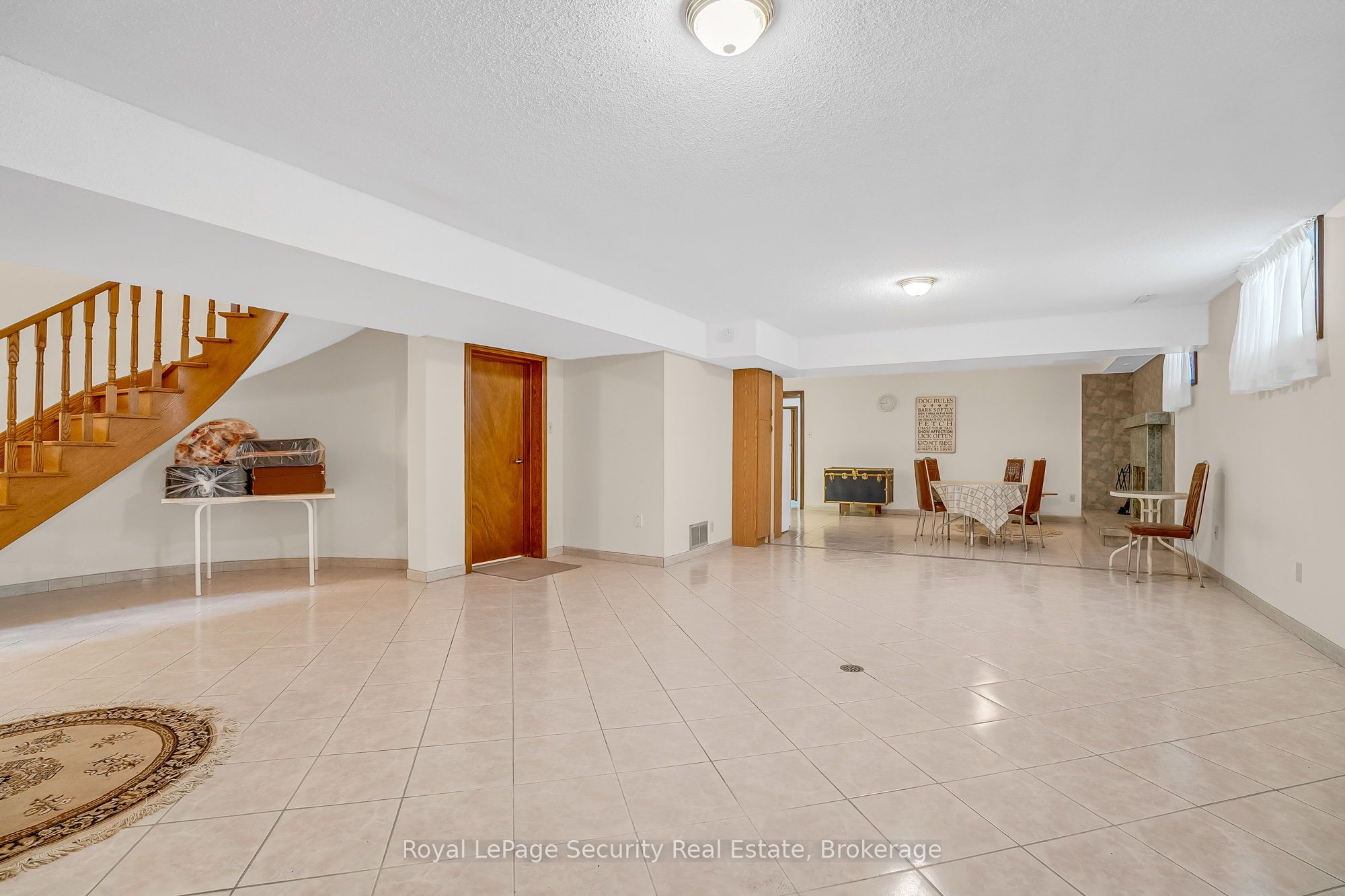 27 Mulholland Avenue Property Photo 40