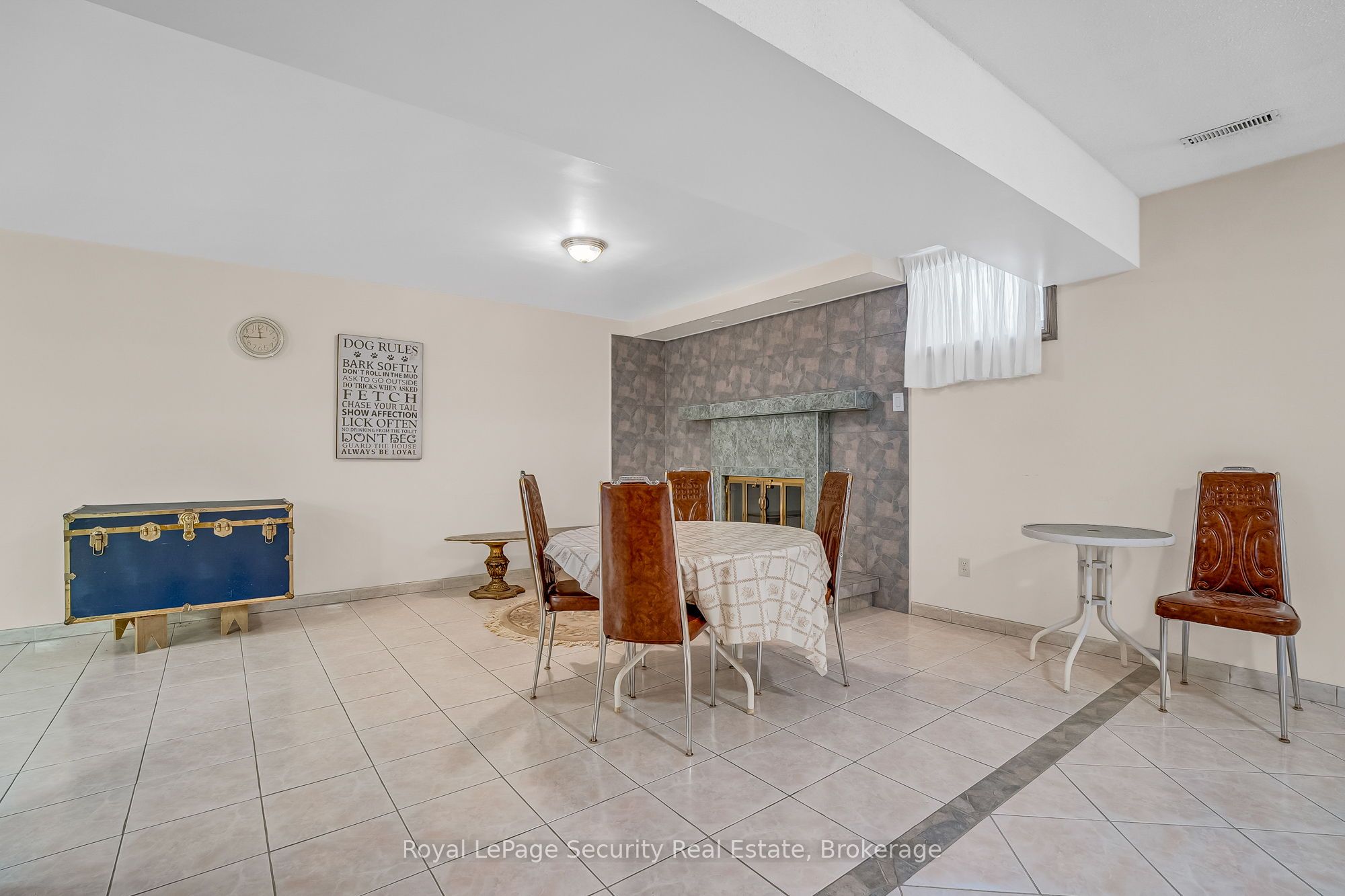 27 Mulholland Avenue Property Photo 42