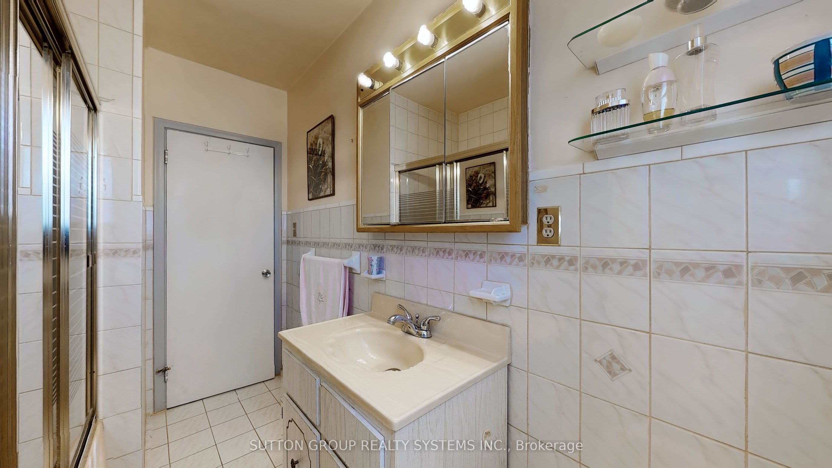 34 Gilbert Avenue Property Photo 14